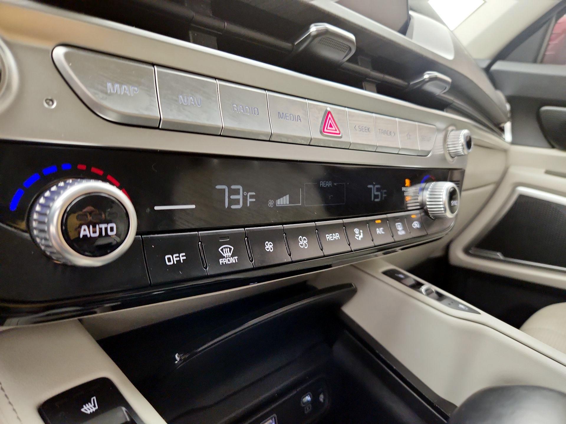 Thumbnail: 2023 Kia Telluride - 17
