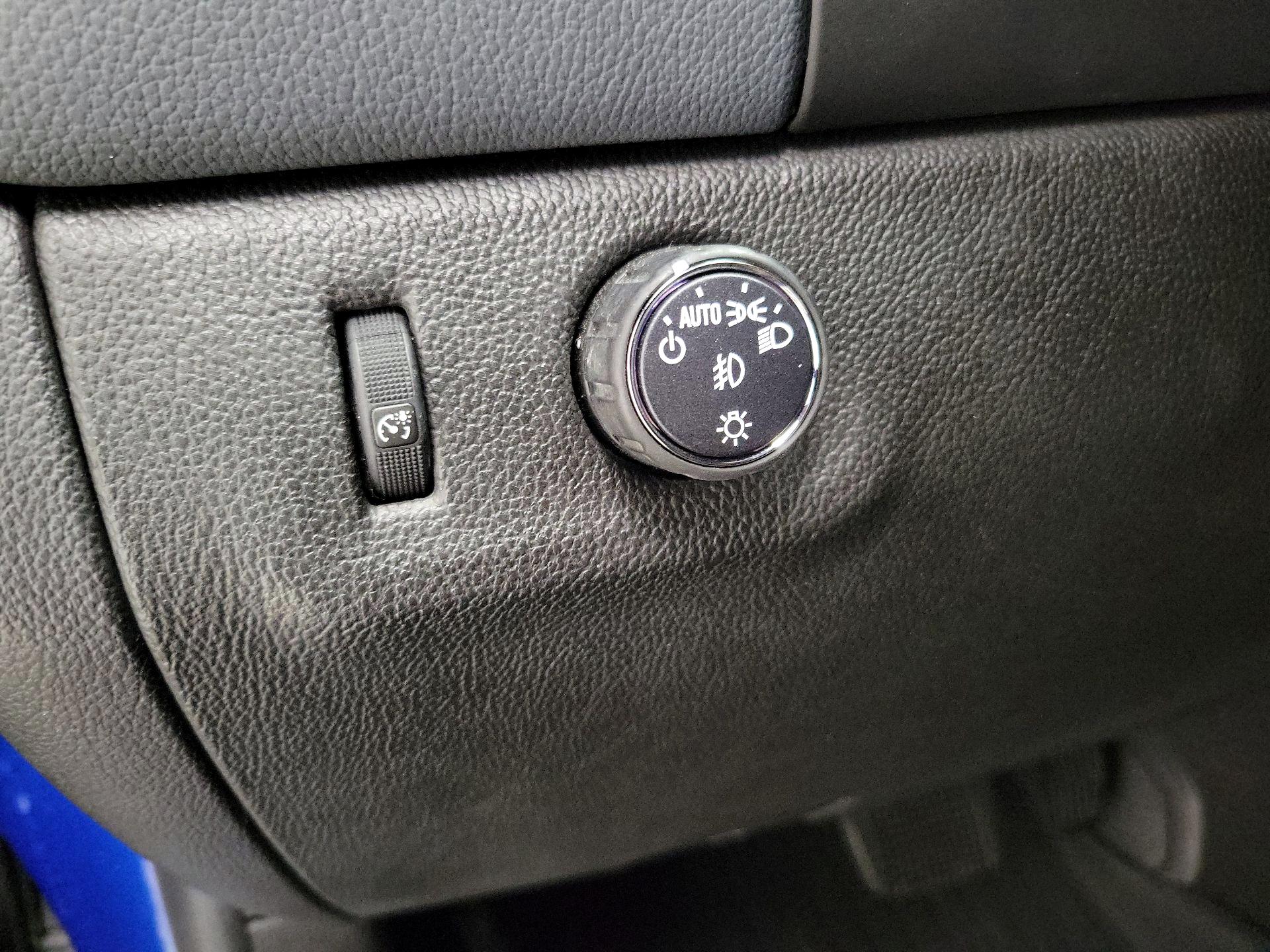 Thumbnail: 2021 Chevrolet Colorado - 13
