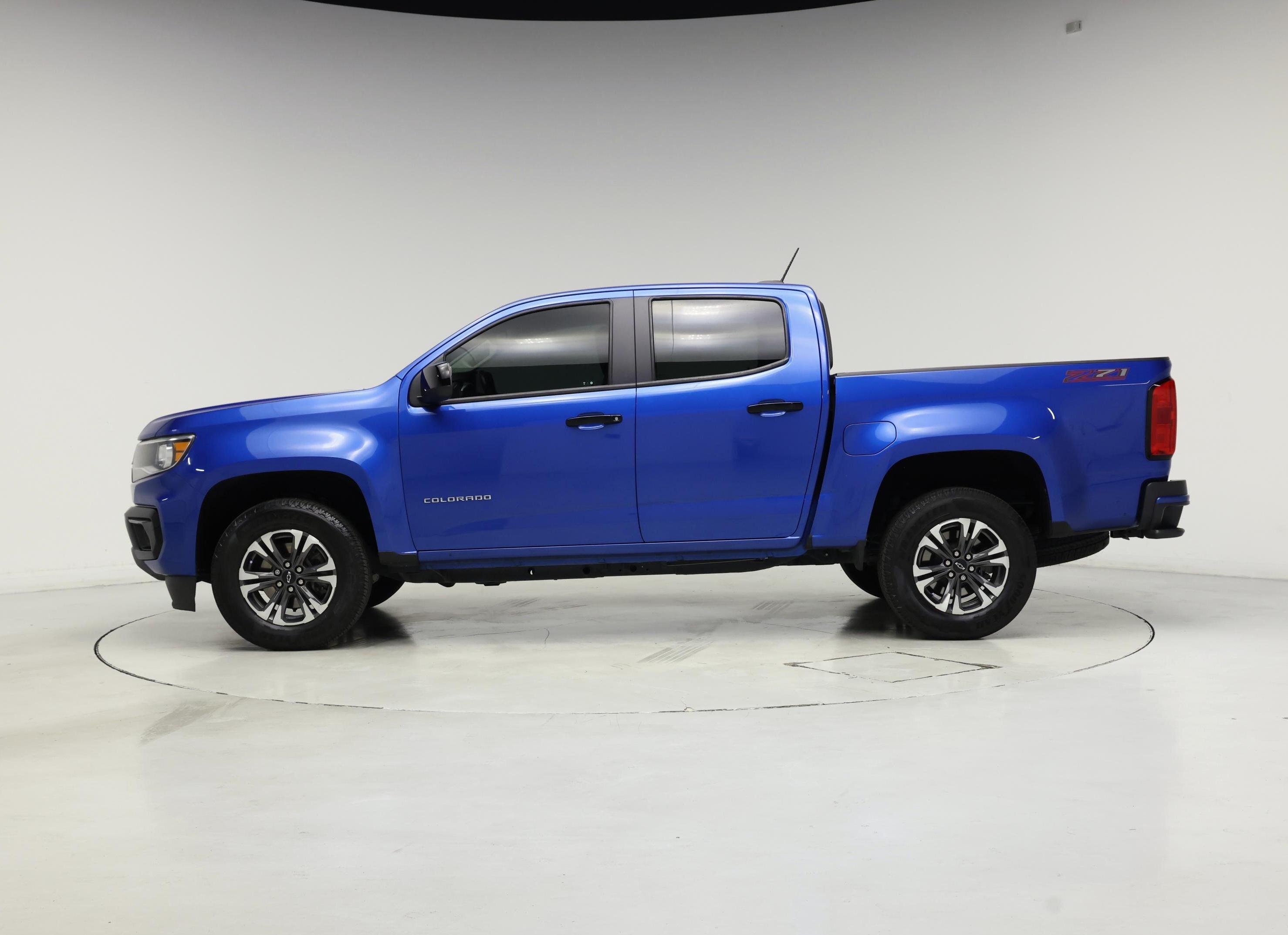Thumbnail: 2021 Chevrolet Colorado - 3