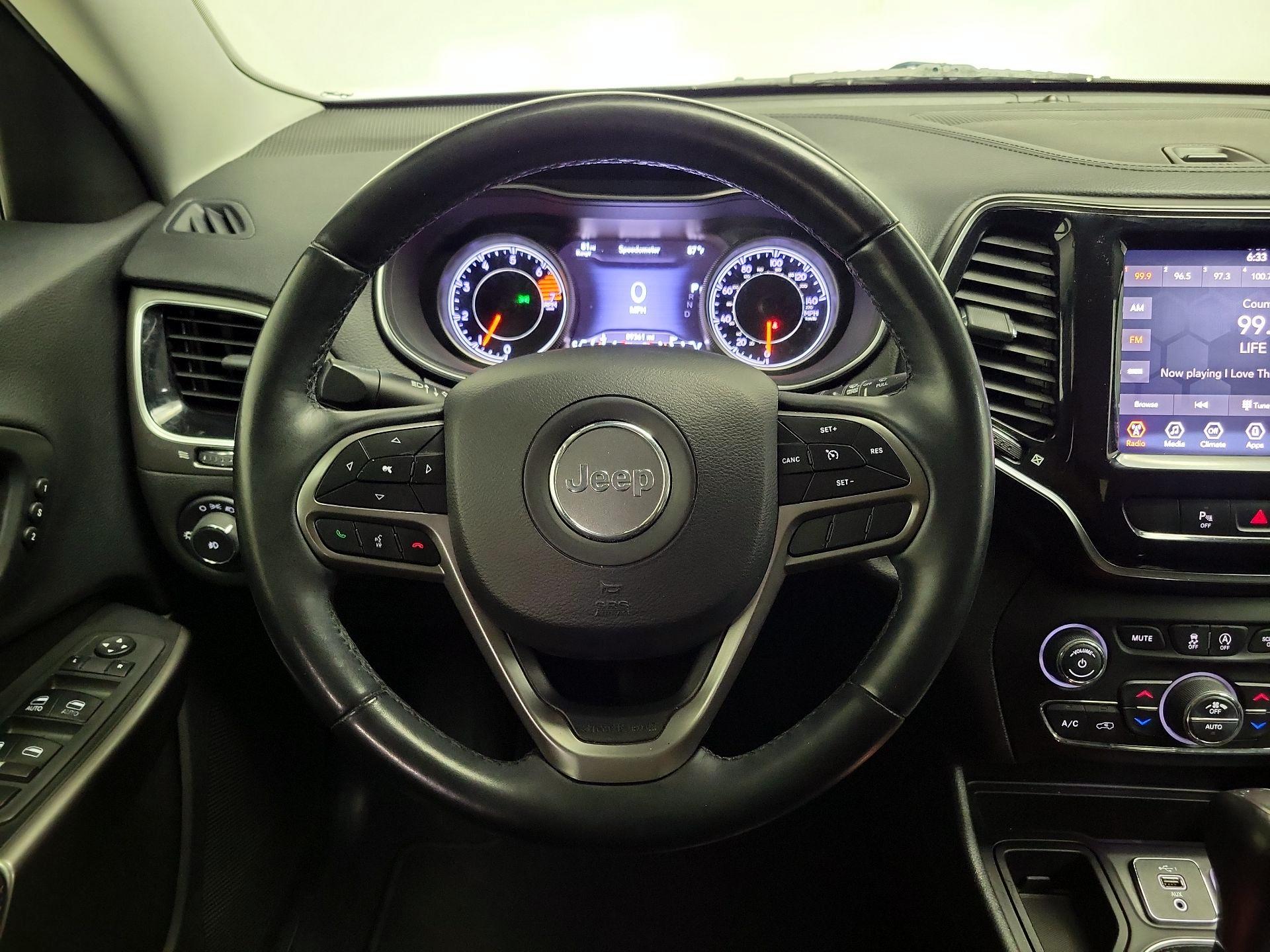 Thumbnail: 2019 Jeep Cherokee - 10