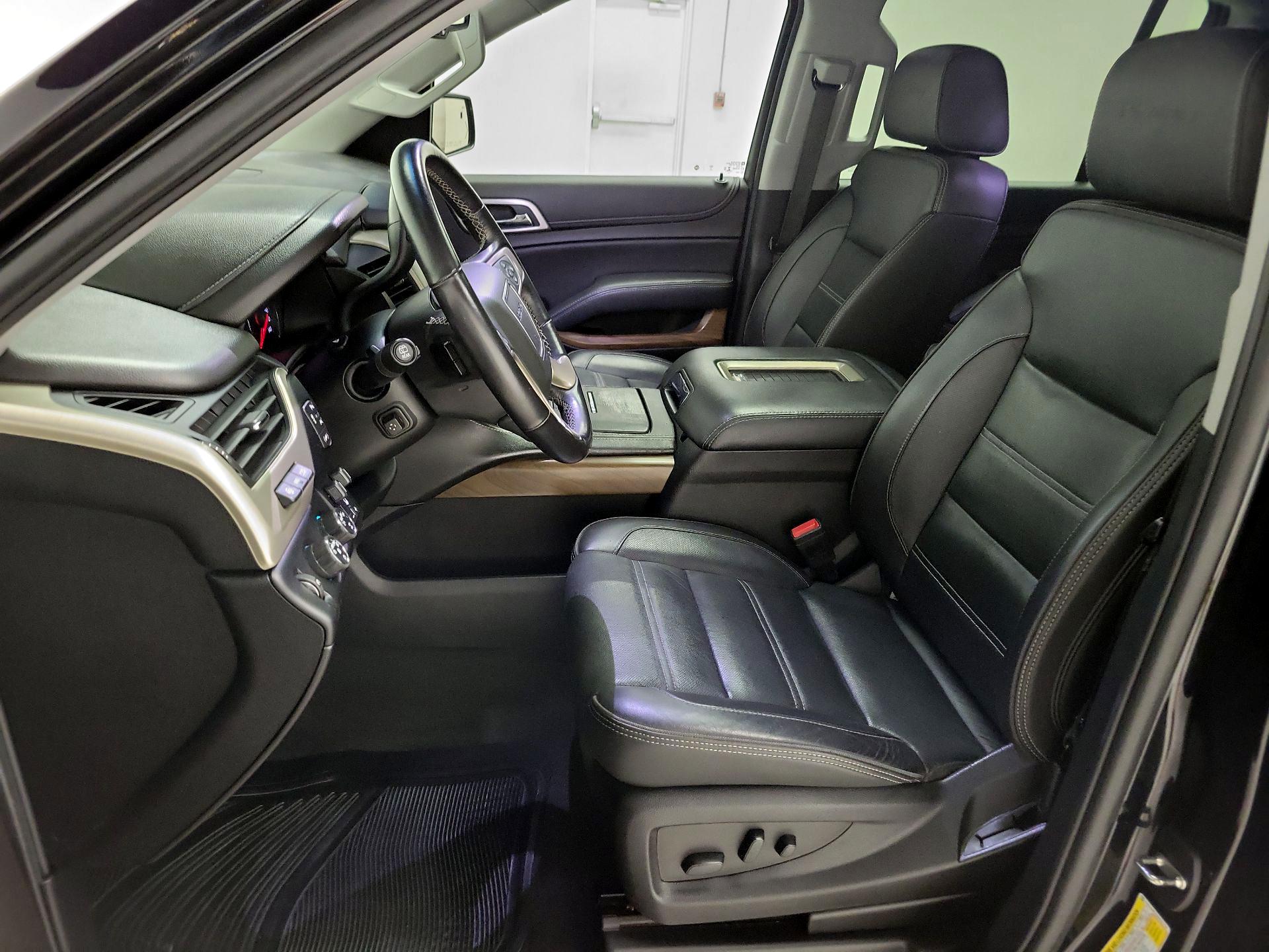 Thumbnail: 2019 GMC Yukon XL - 11