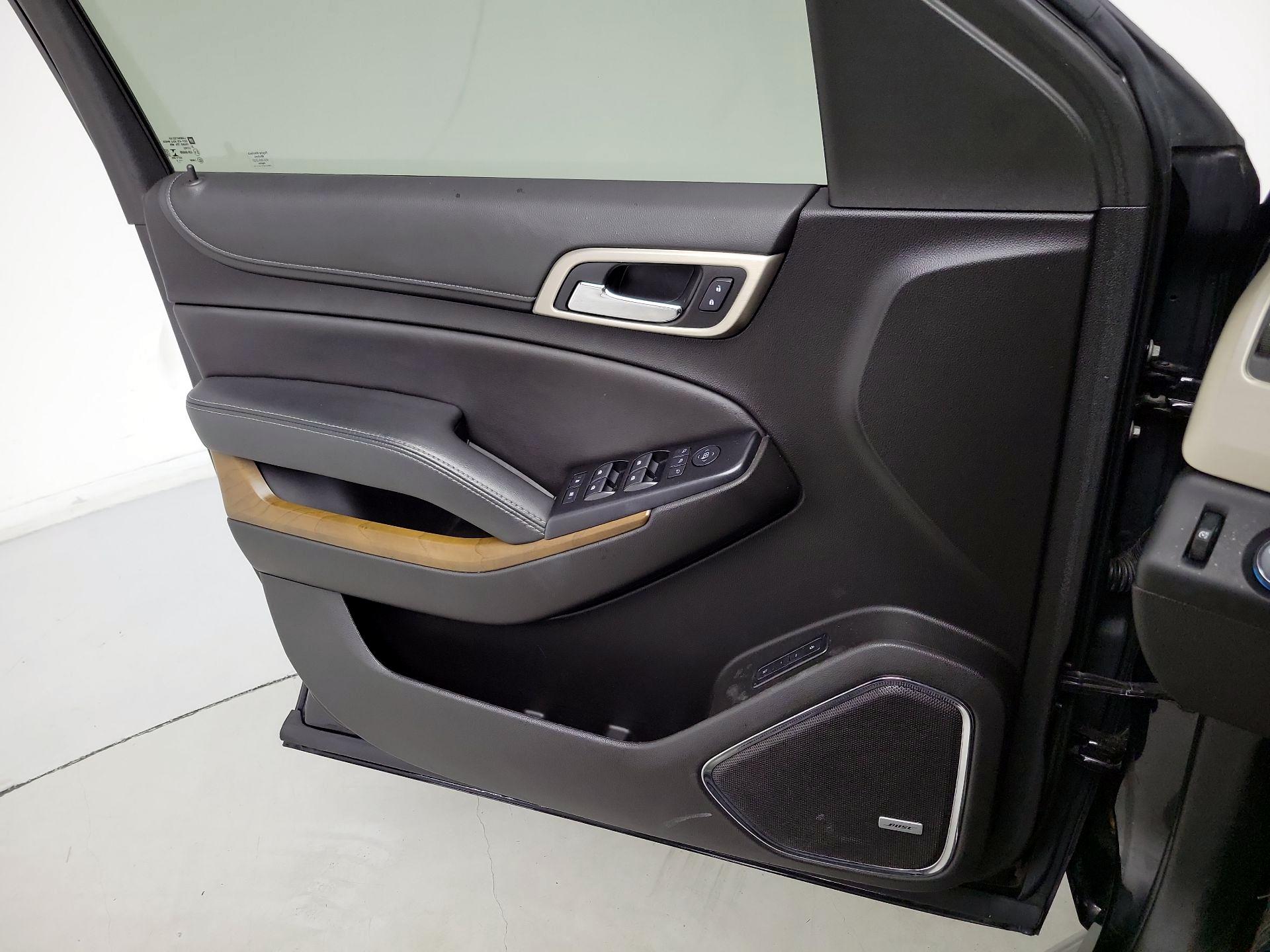 Thumbnail: 2019 GMC Yukon XL - 12