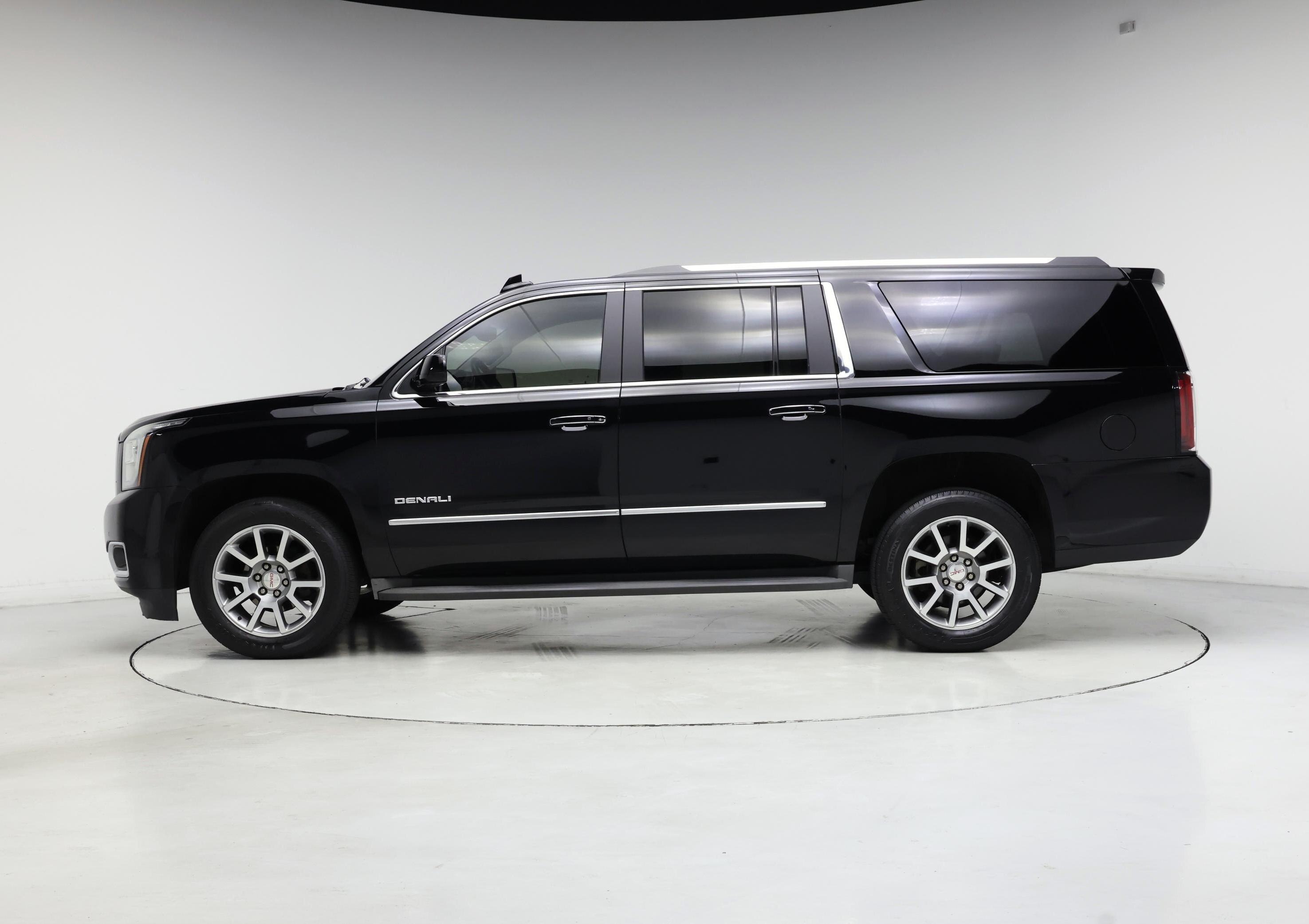 Thumbnail: 2019 GMC Yukon XL - 3