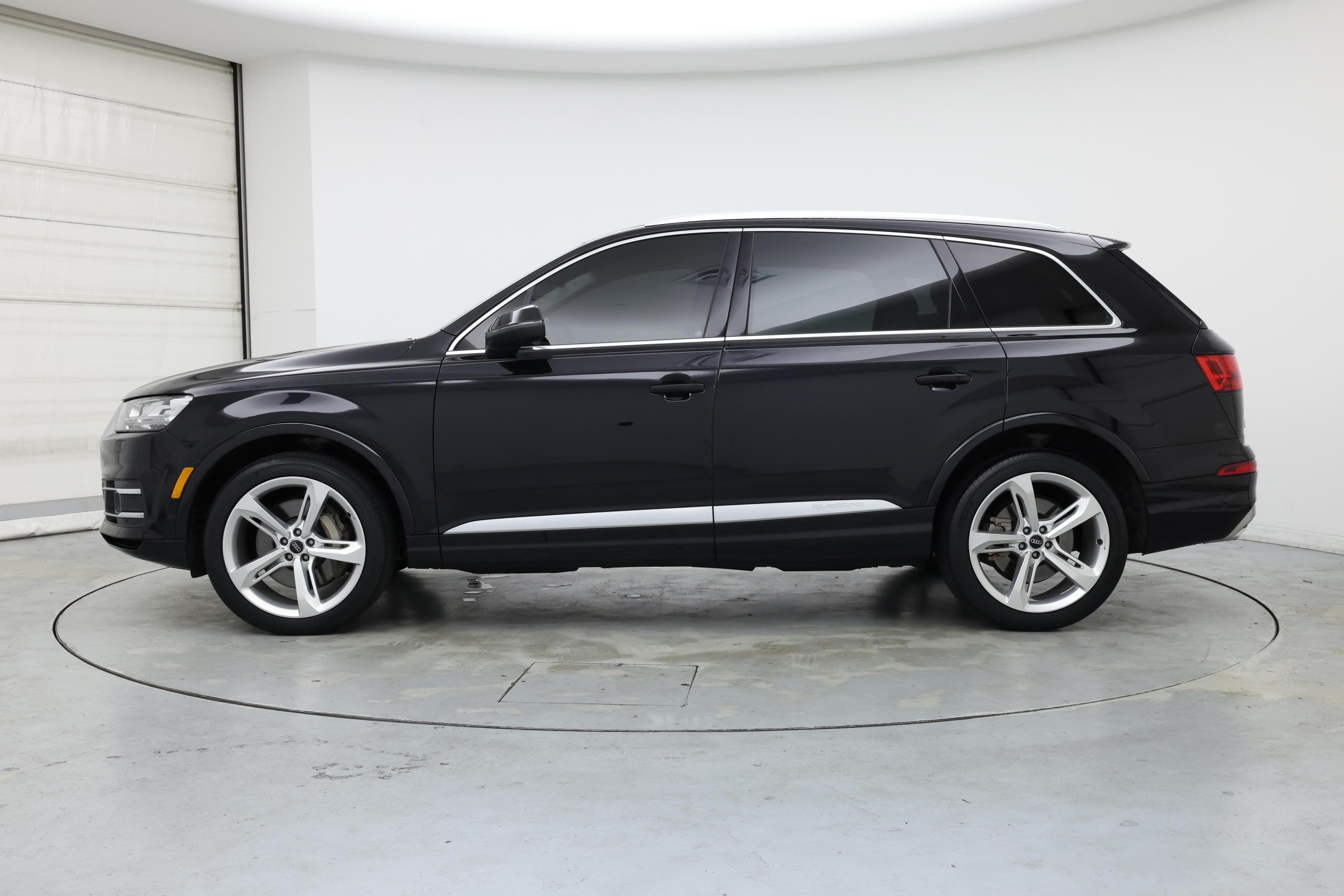 Thumbnail: 2019 Audi Q7 - 3