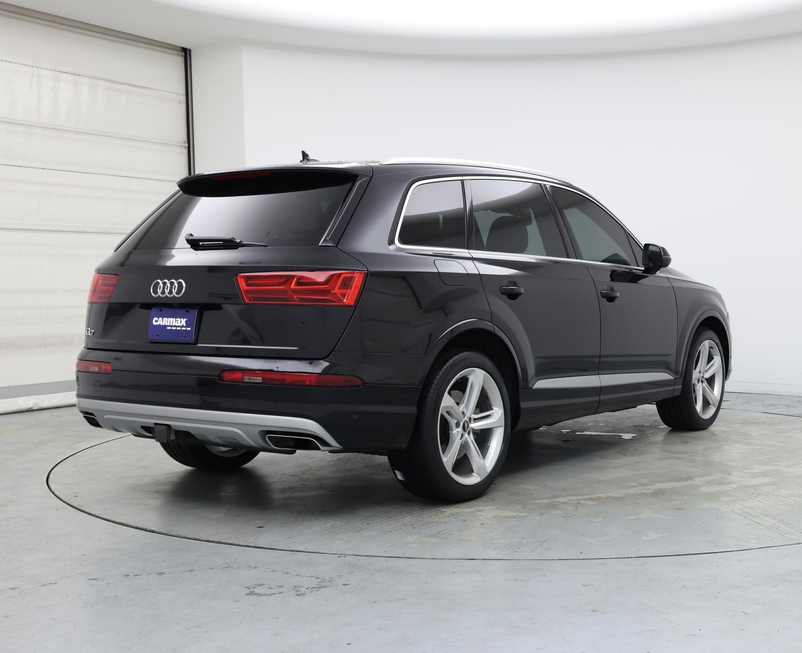 Thumbnail: 2019 Audi Q7 - 8