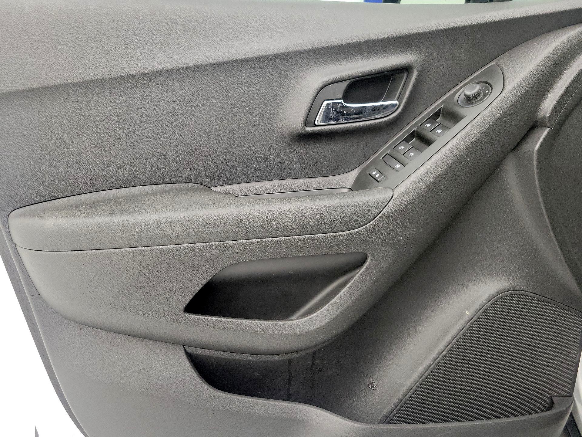 Thumbnail: 2020 Chevrolet Trax - 12