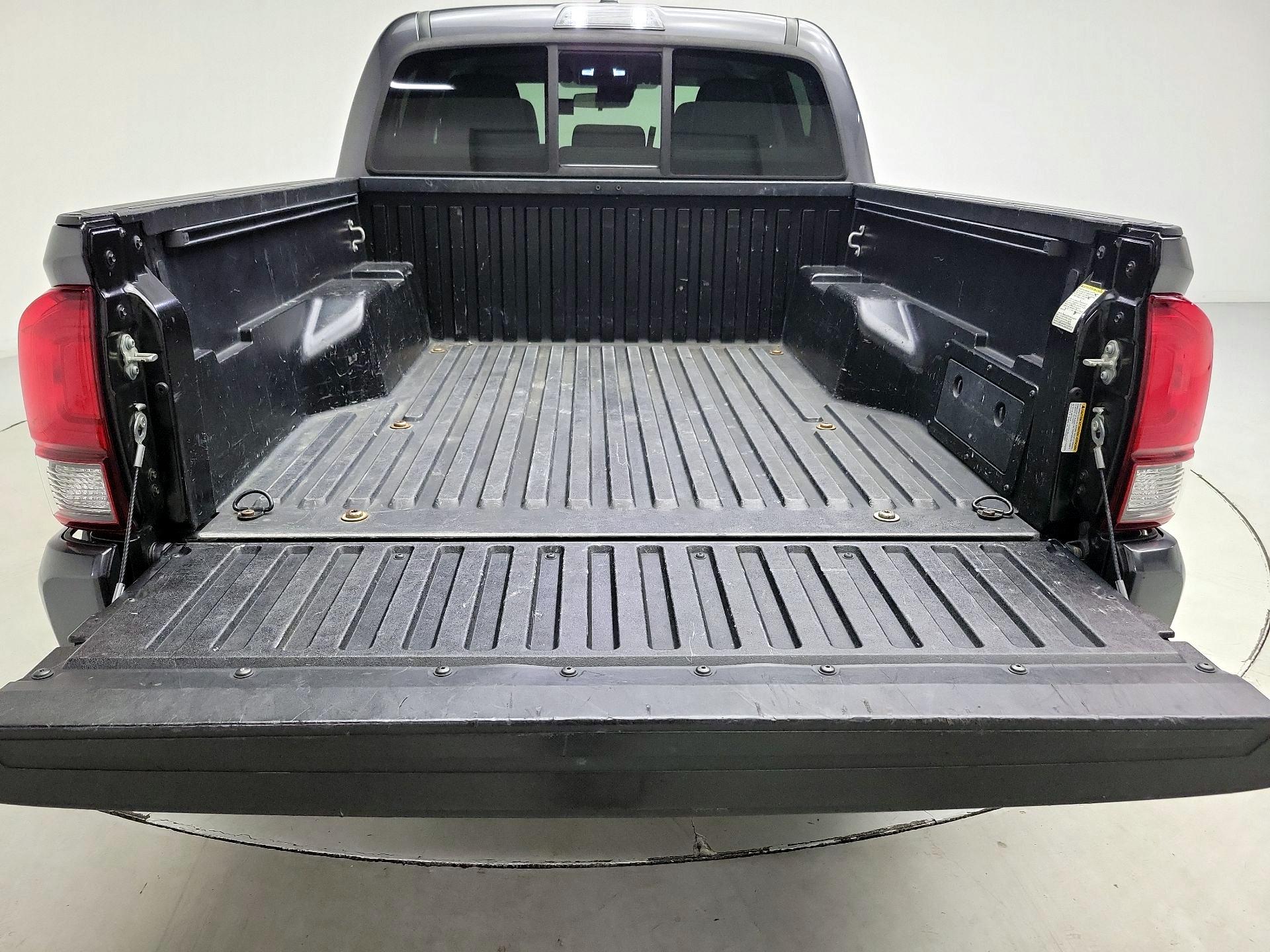Thumbnail: 2021 Toyota Tacoma - 20
