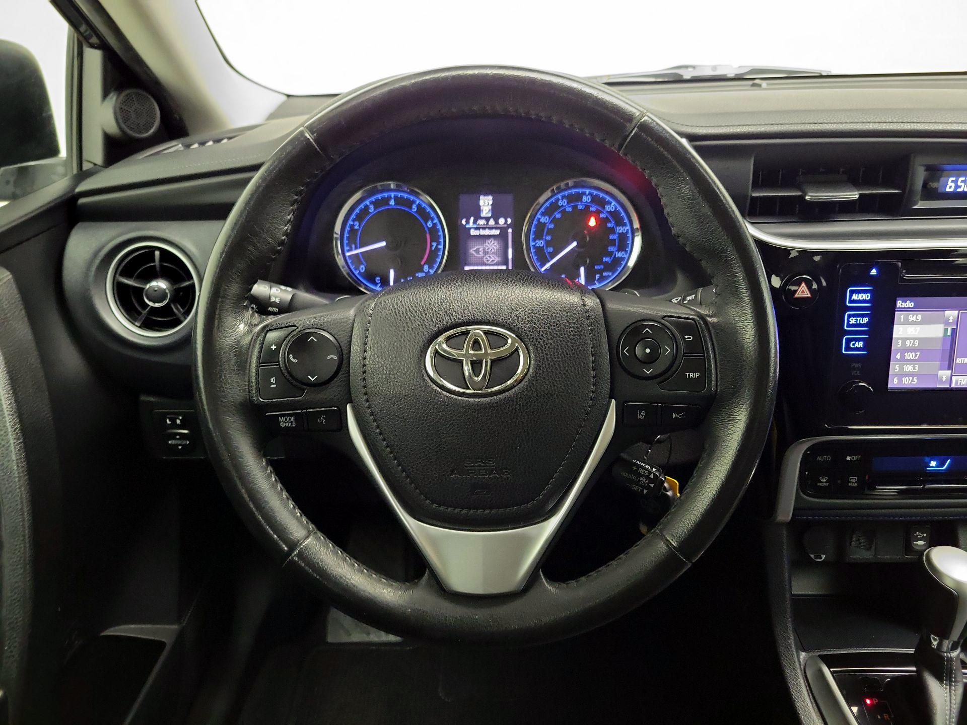 Thumbnail: 2017 Toyota Corolla - 10