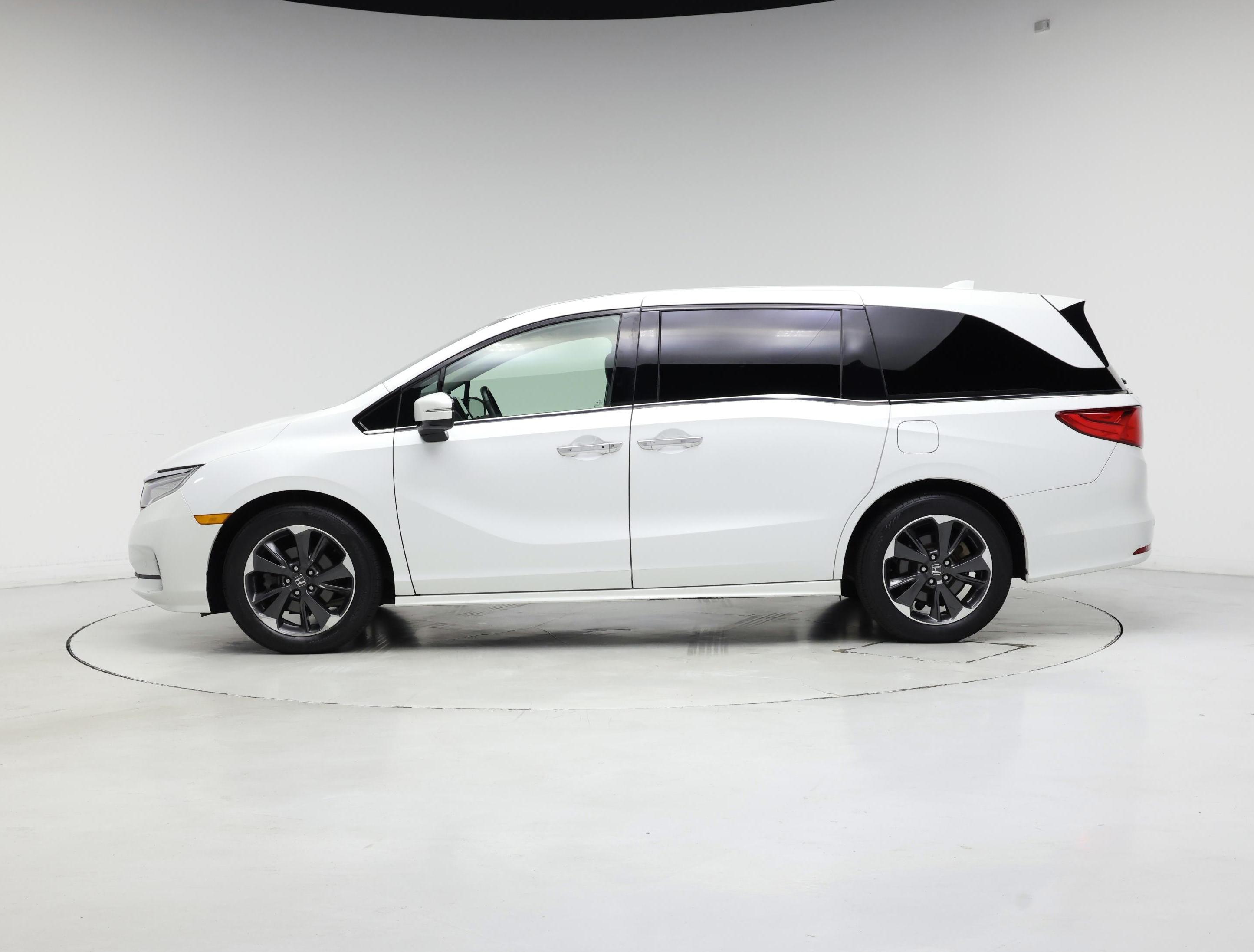 Thumbnail: 2022 Honda Odyssey - 3