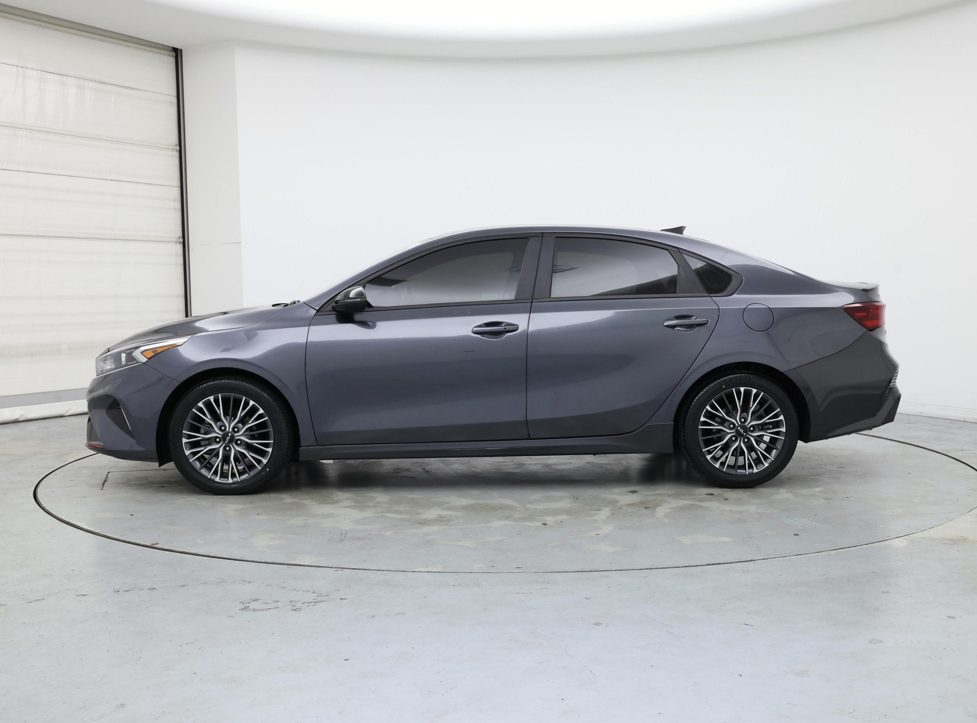Thumbnail: 2023 Kia Forte - 3