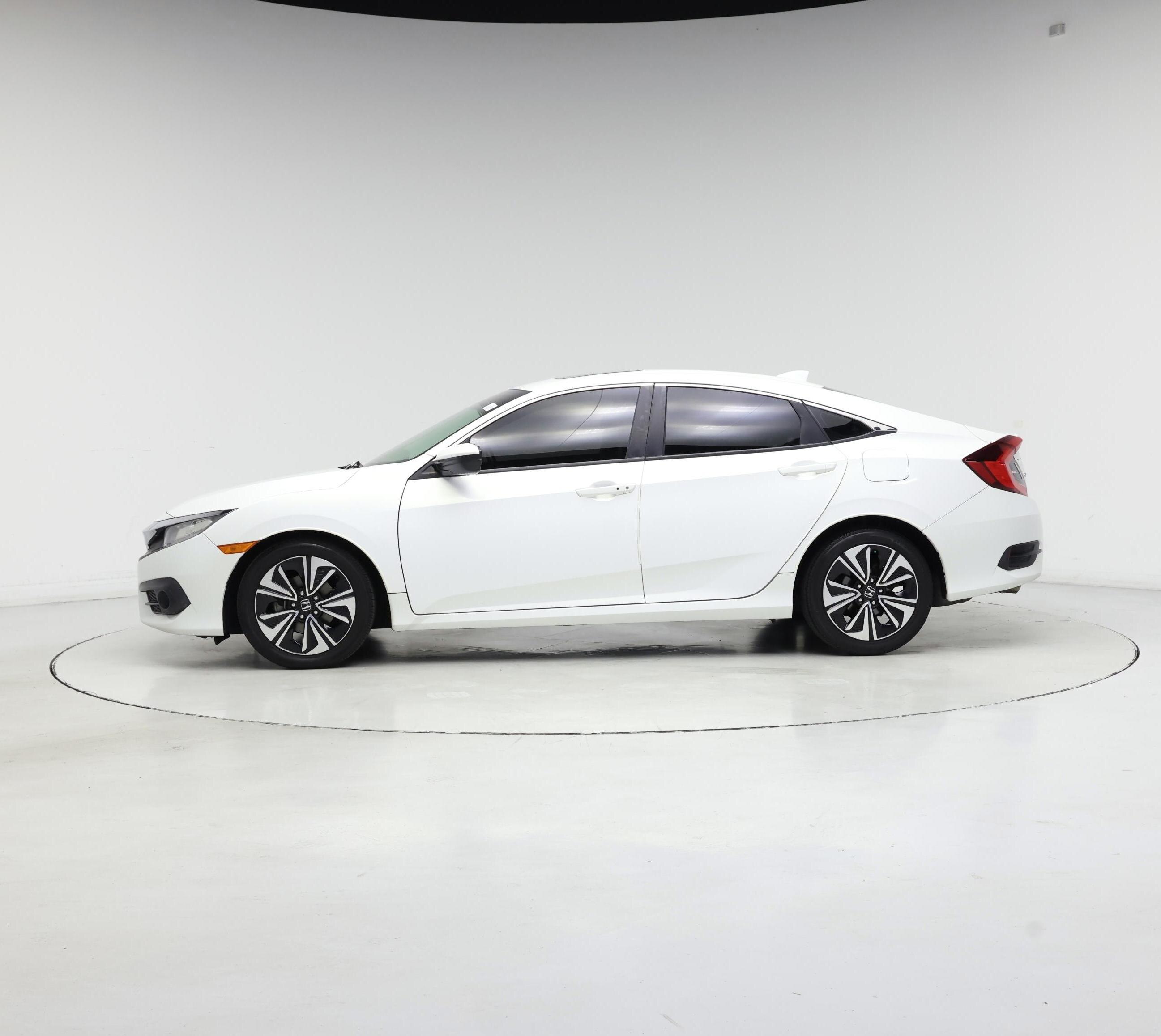 Thumbnail: 2017 Honda Civic - 3