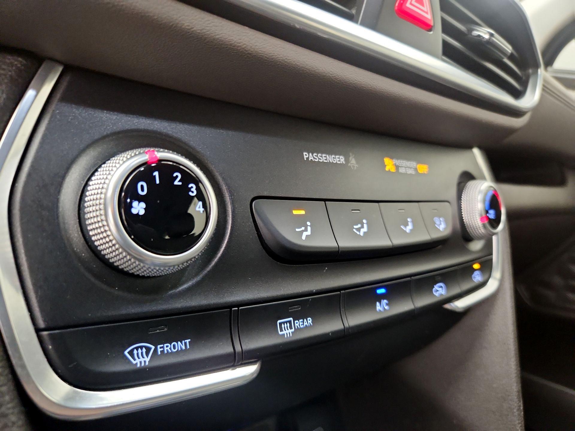 Thumbnail: 2020 Hyundai Santa Fe - 16