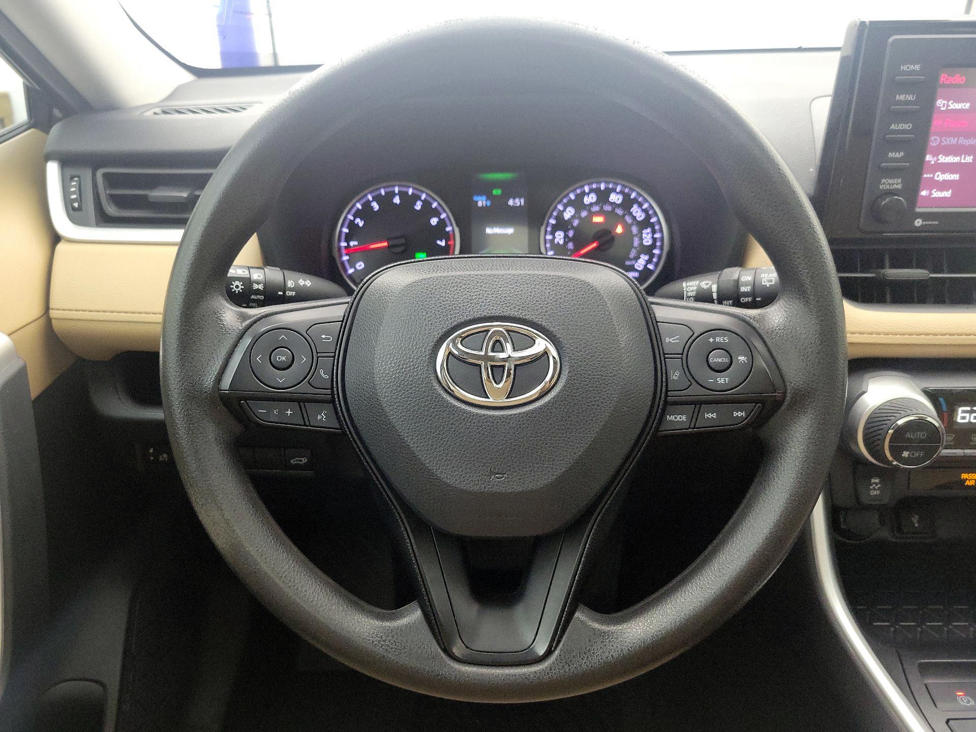 Thumbnail: 2021 Toyota RAV4 - 10