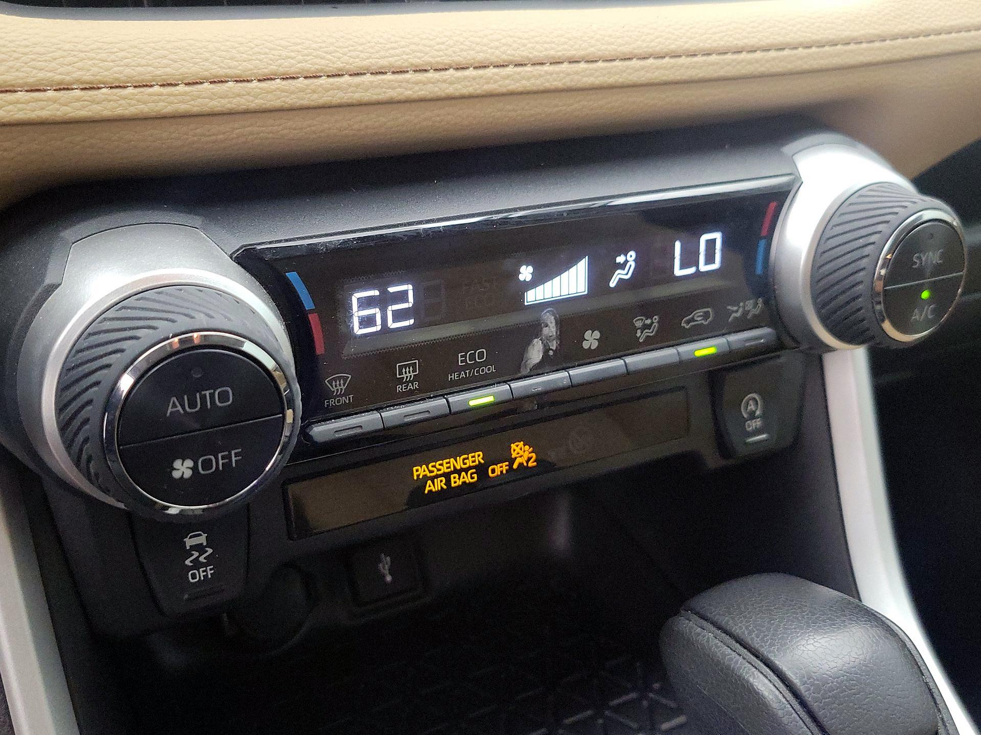 Thumbnail: 2021 Toyota RAV4 - 16