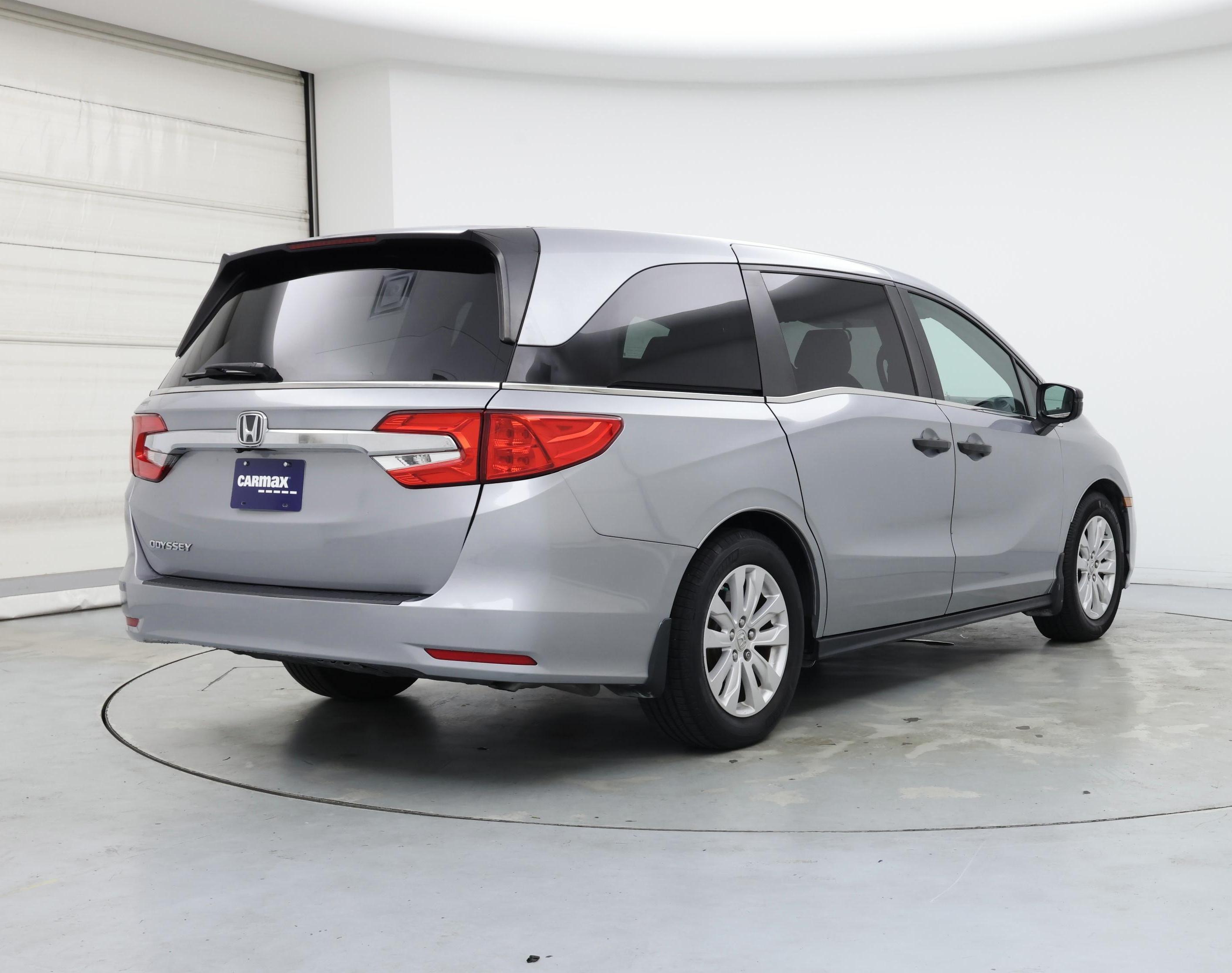 Thumbnail: 2020 Honda Odyssey - 8