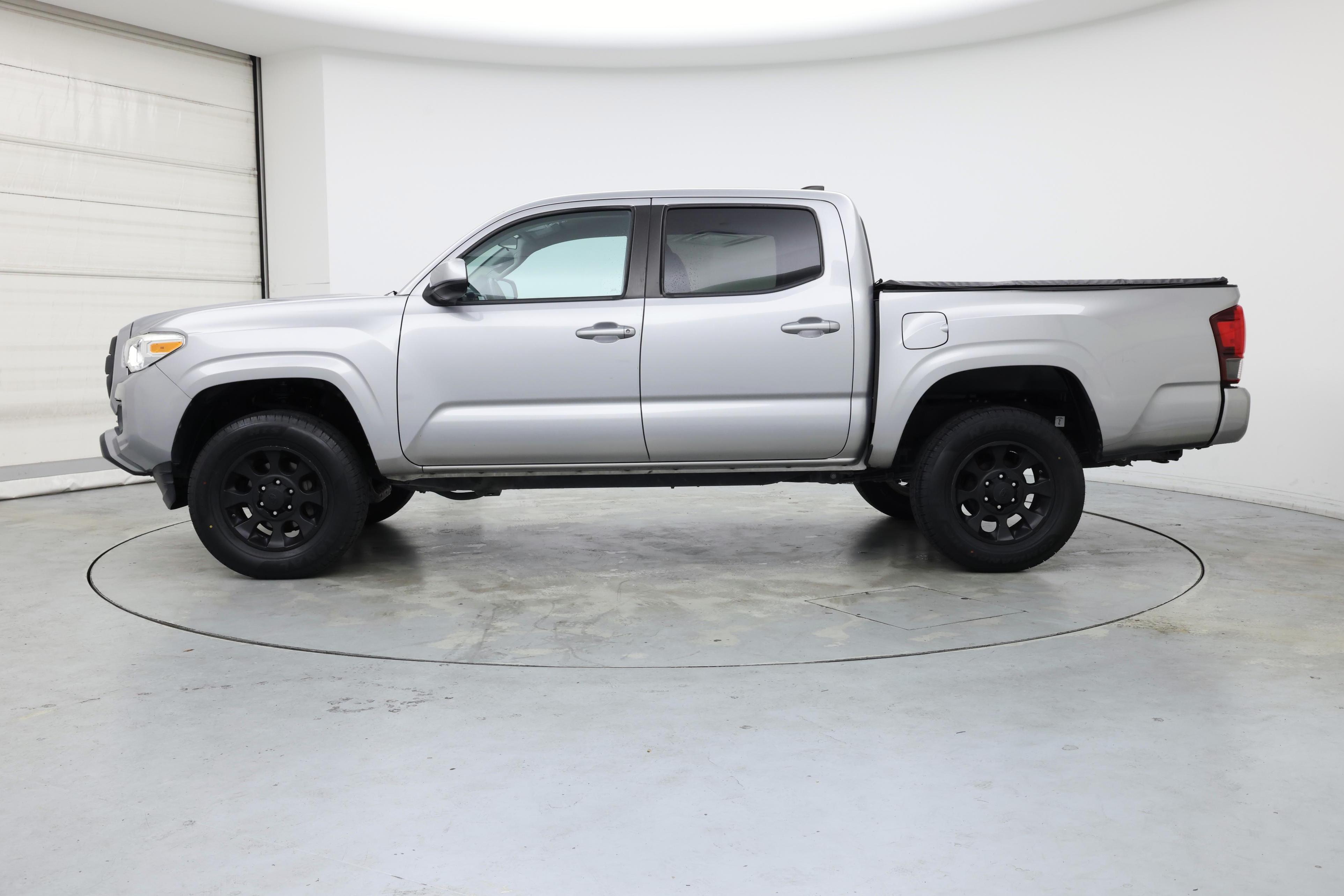 Thumbnail: 2021 Toyota Tacoma - 3