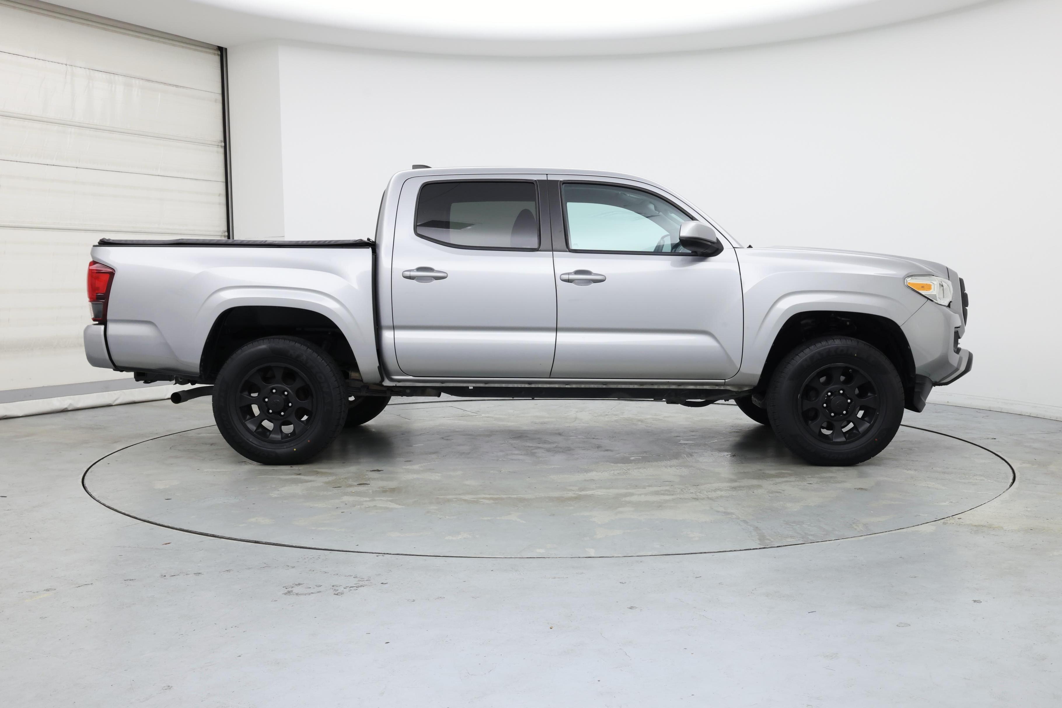 Thumbnail: 2021 Toyota Tacoma - 7