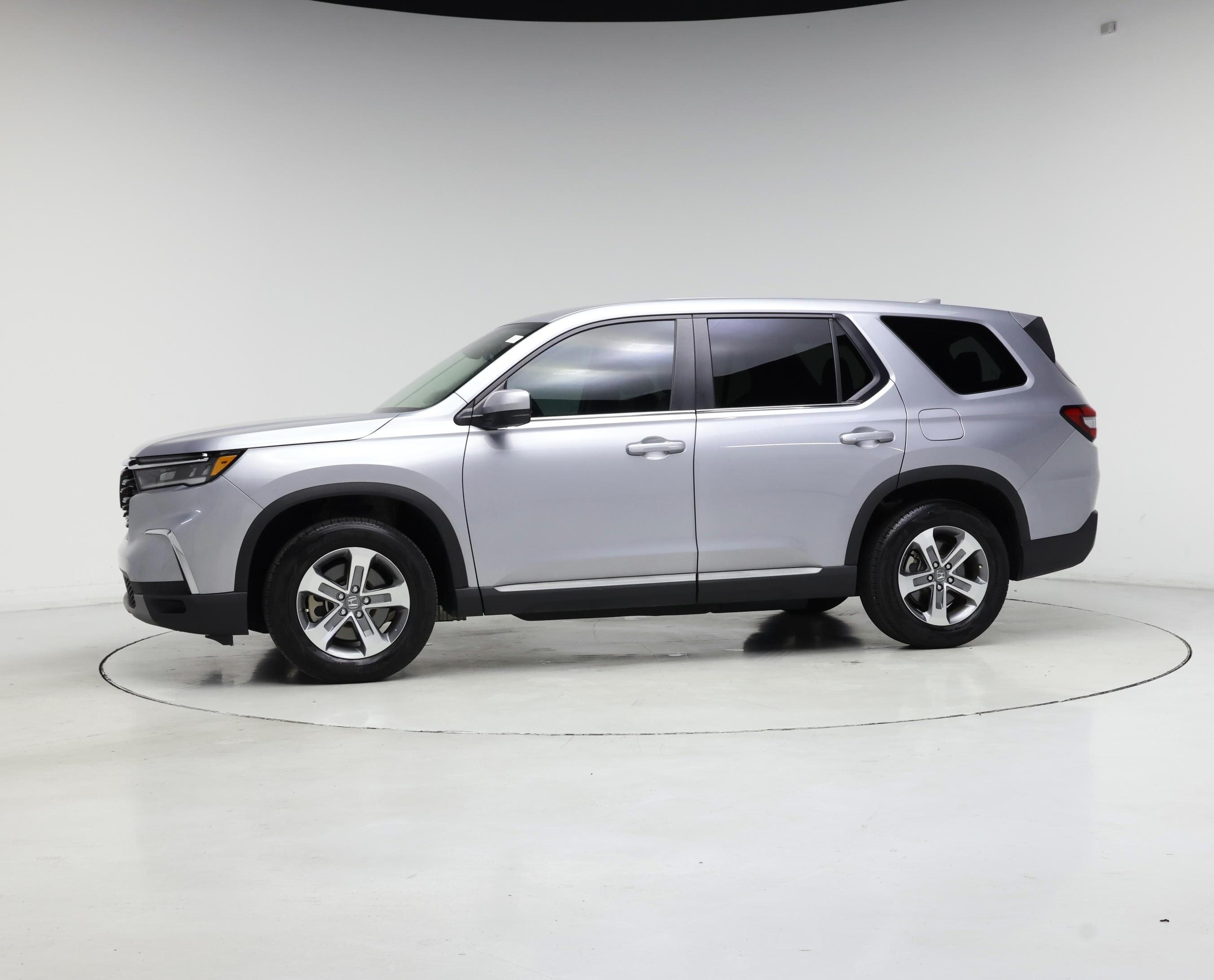 Thumbnail: 2023 Honda Pilot - 3