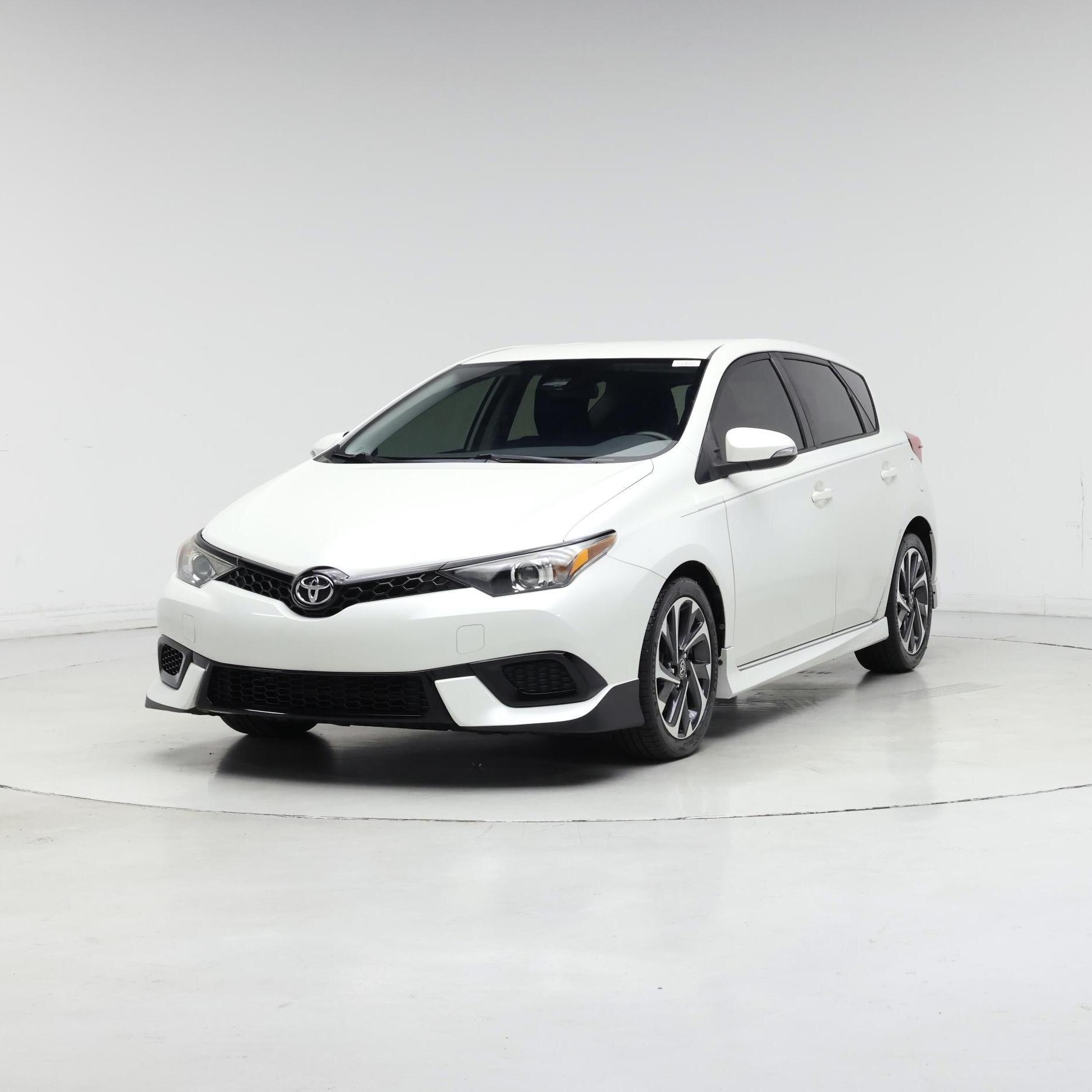 Thumbnail: 2017 Toyota Corolla iM - 4