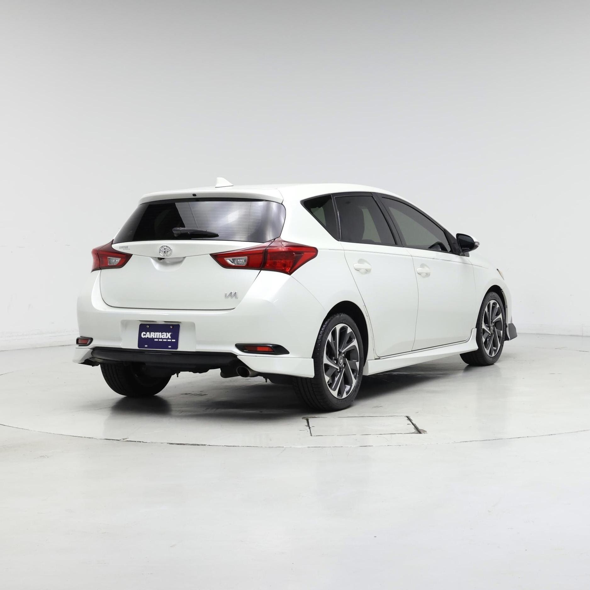 Thumbnail: 2017 Toyota Corolla iM - 8