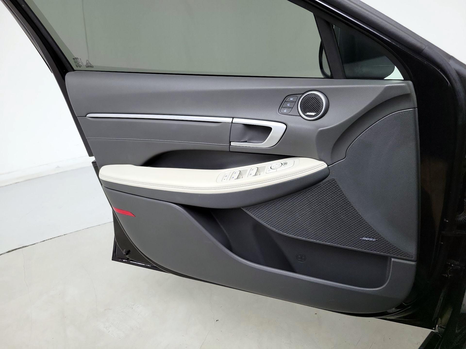 Thumbnail: 2022 Hyundai Sonata - 12