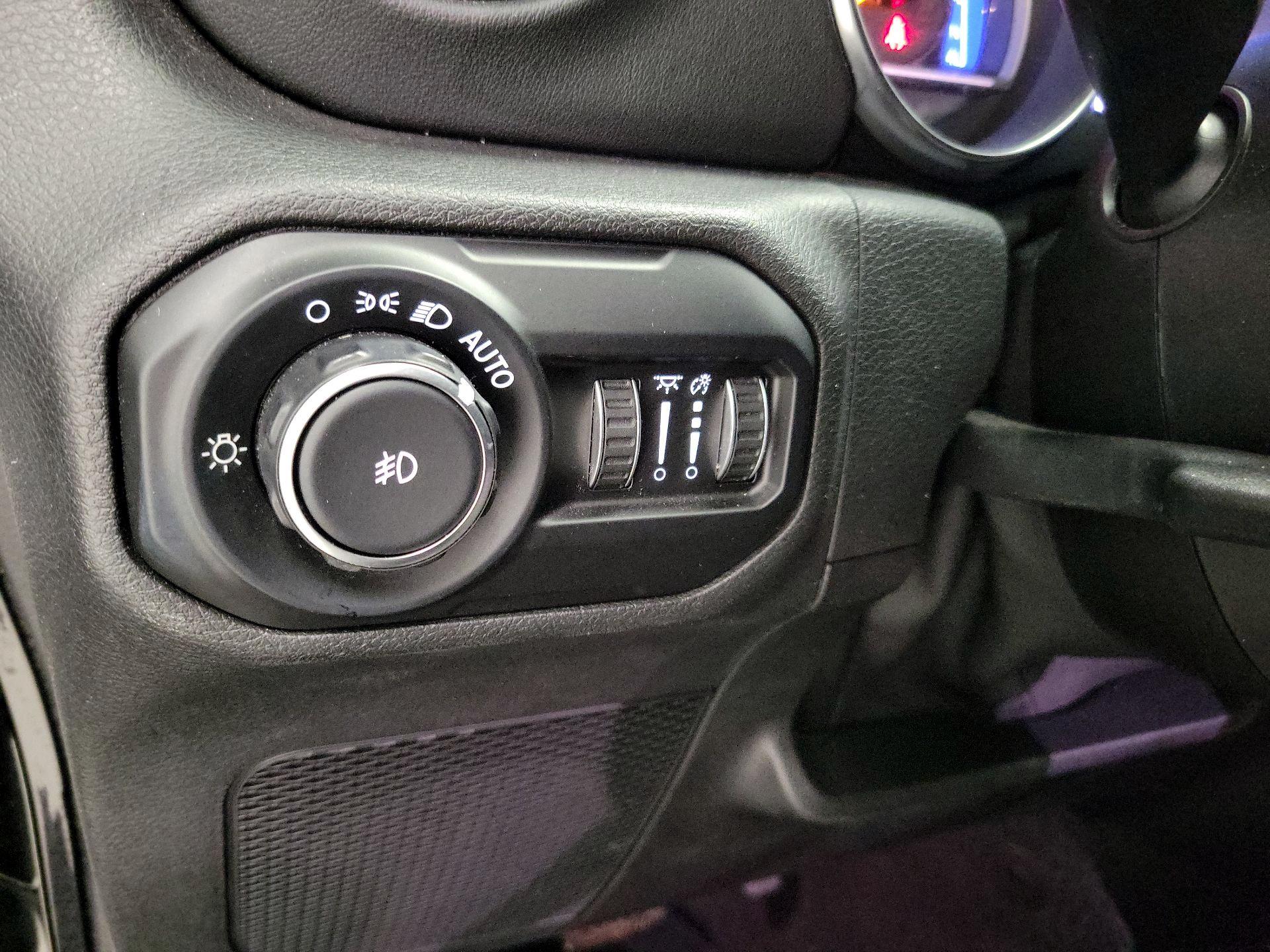 Thumbnail: 2021 Jeep Wrangler - 13