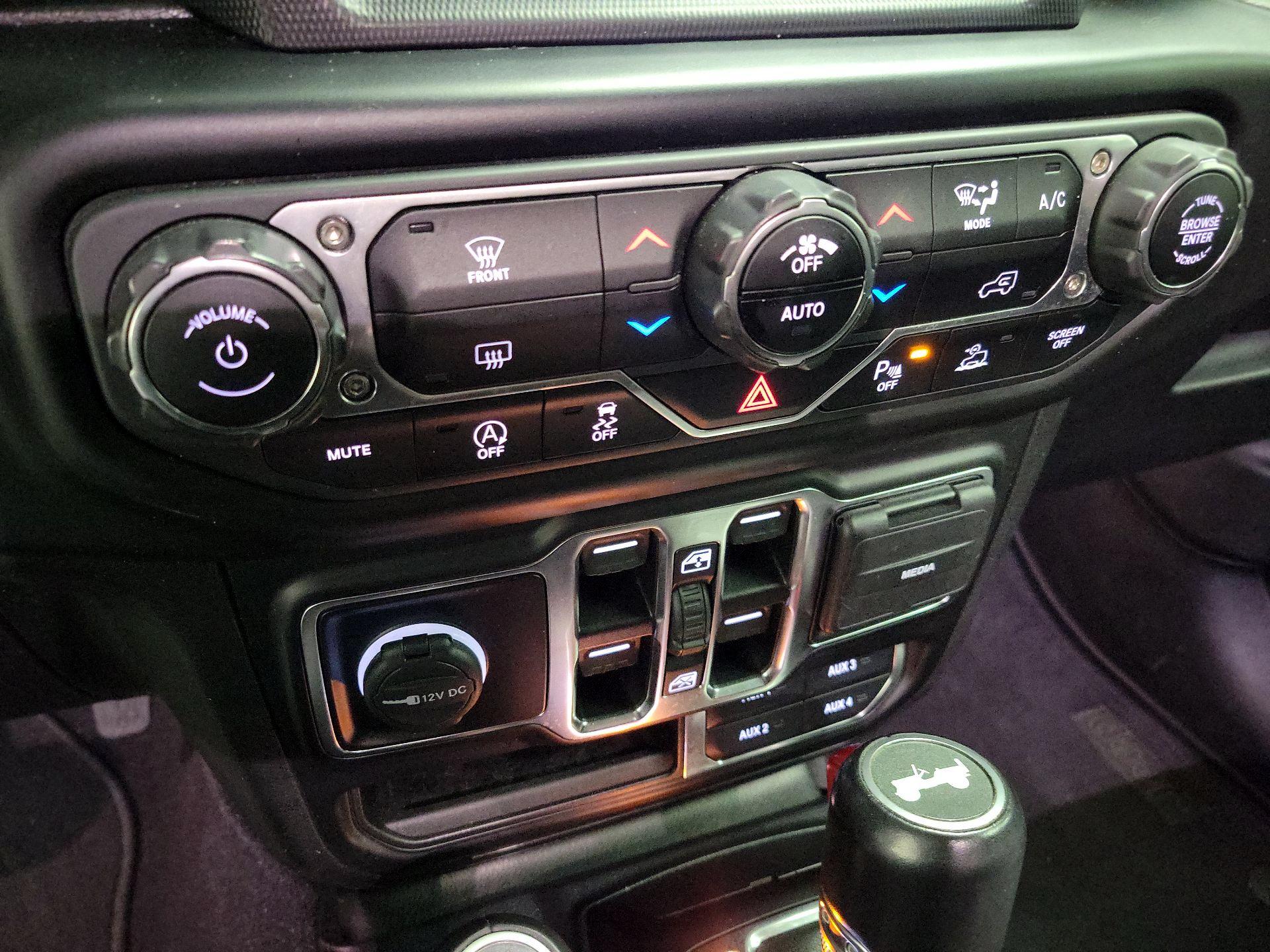 Thumbnail: 2021 Jeep Wrangler - 17