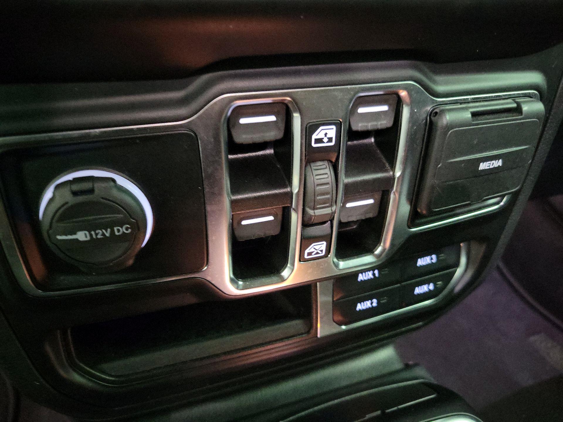 Thumbnail: 2021 Jeep Wrangler - 19