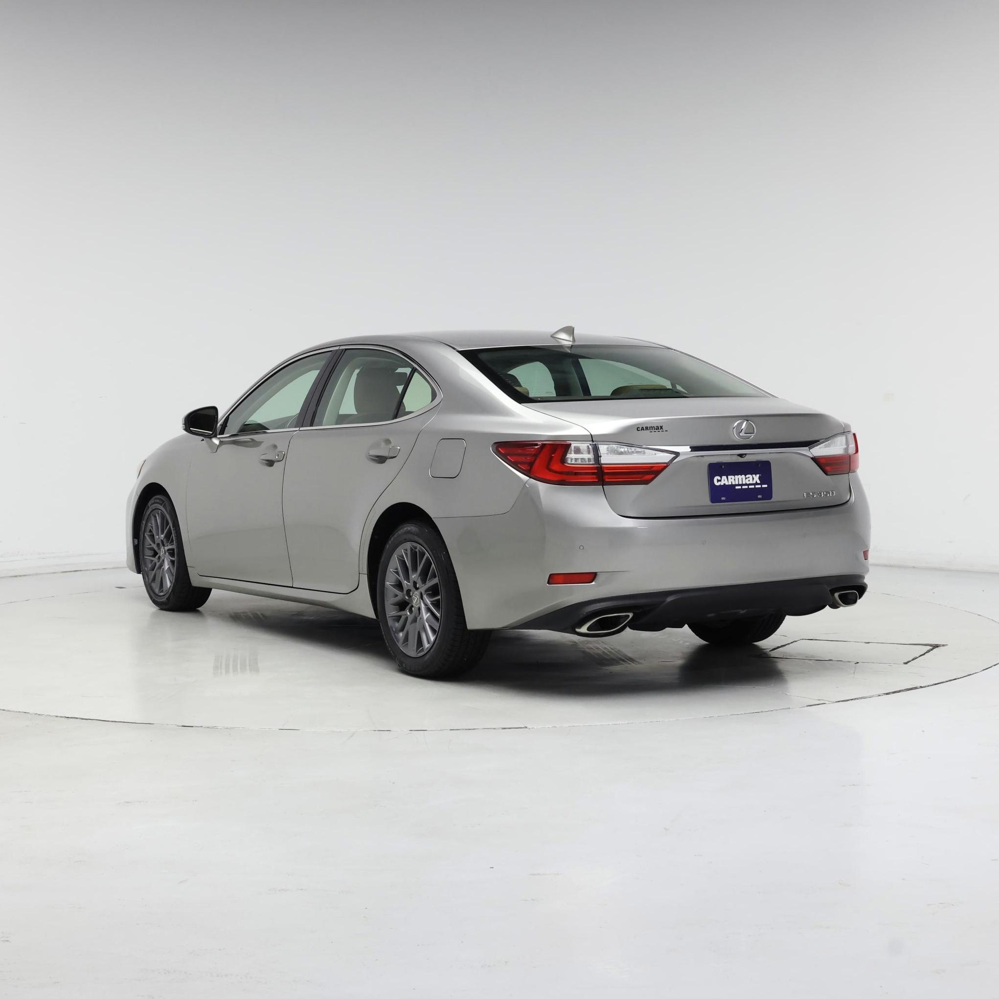 Thumbnail: 2018 Lexus ES - 2