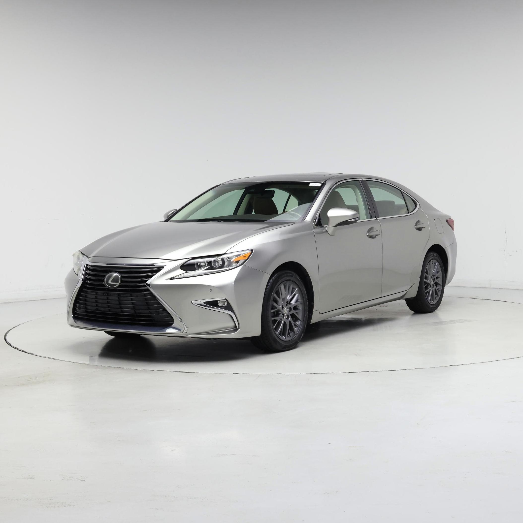 Thumbnail: 2018 Lexus ES - 4