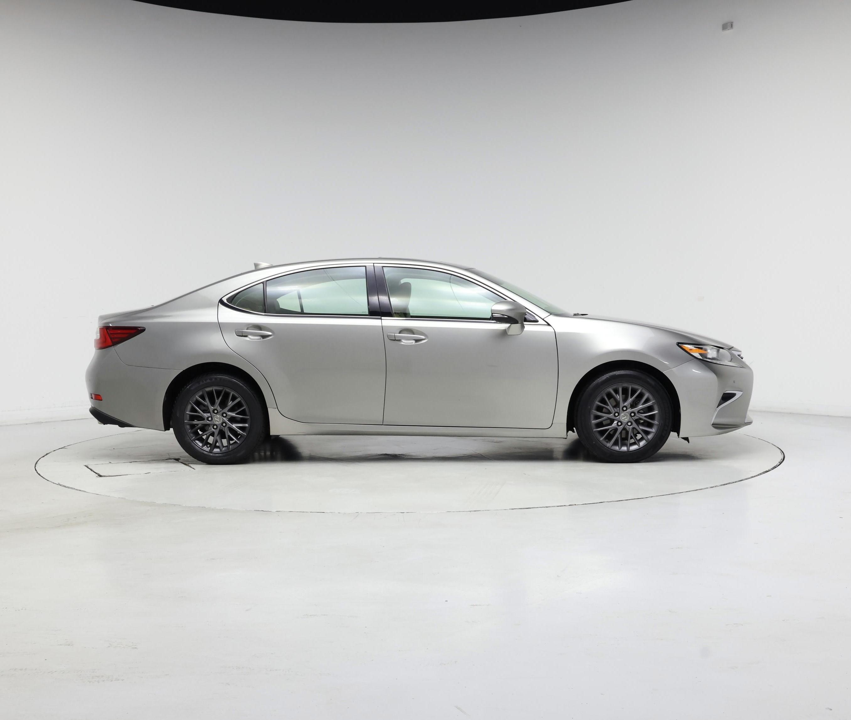 Thumbnail: 2018 Lexus ES - 7