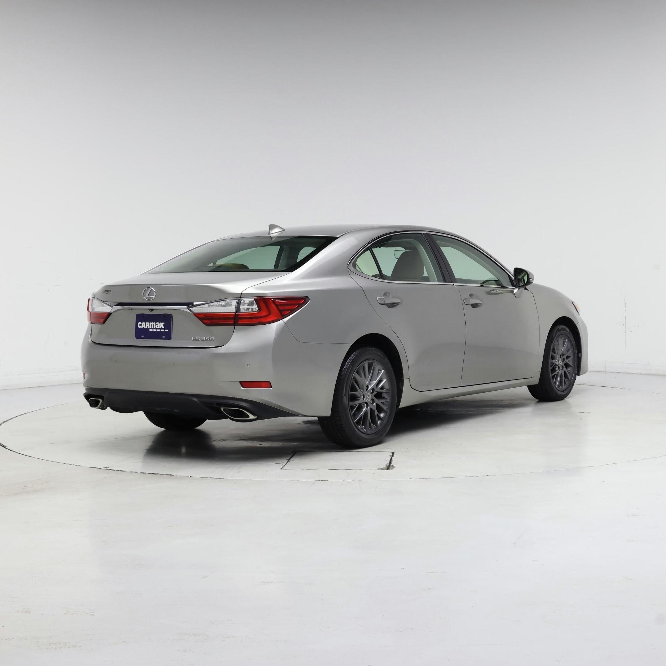 Thumbnail: 2018 Lexus ES - 8