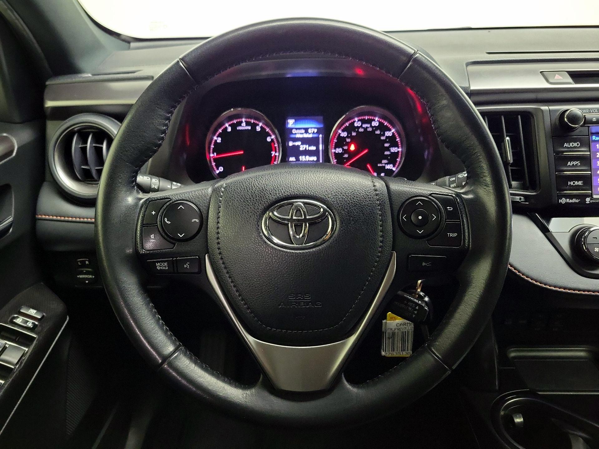 Thumbnail: 2018 Toyota RAV4 - 10