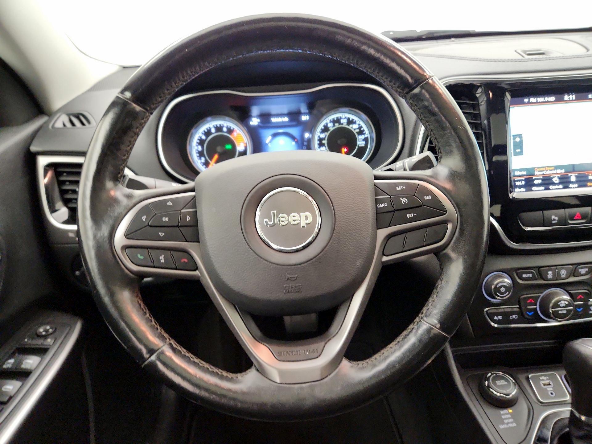 Thumbnail: 2020 Jeep Cherokee - 10