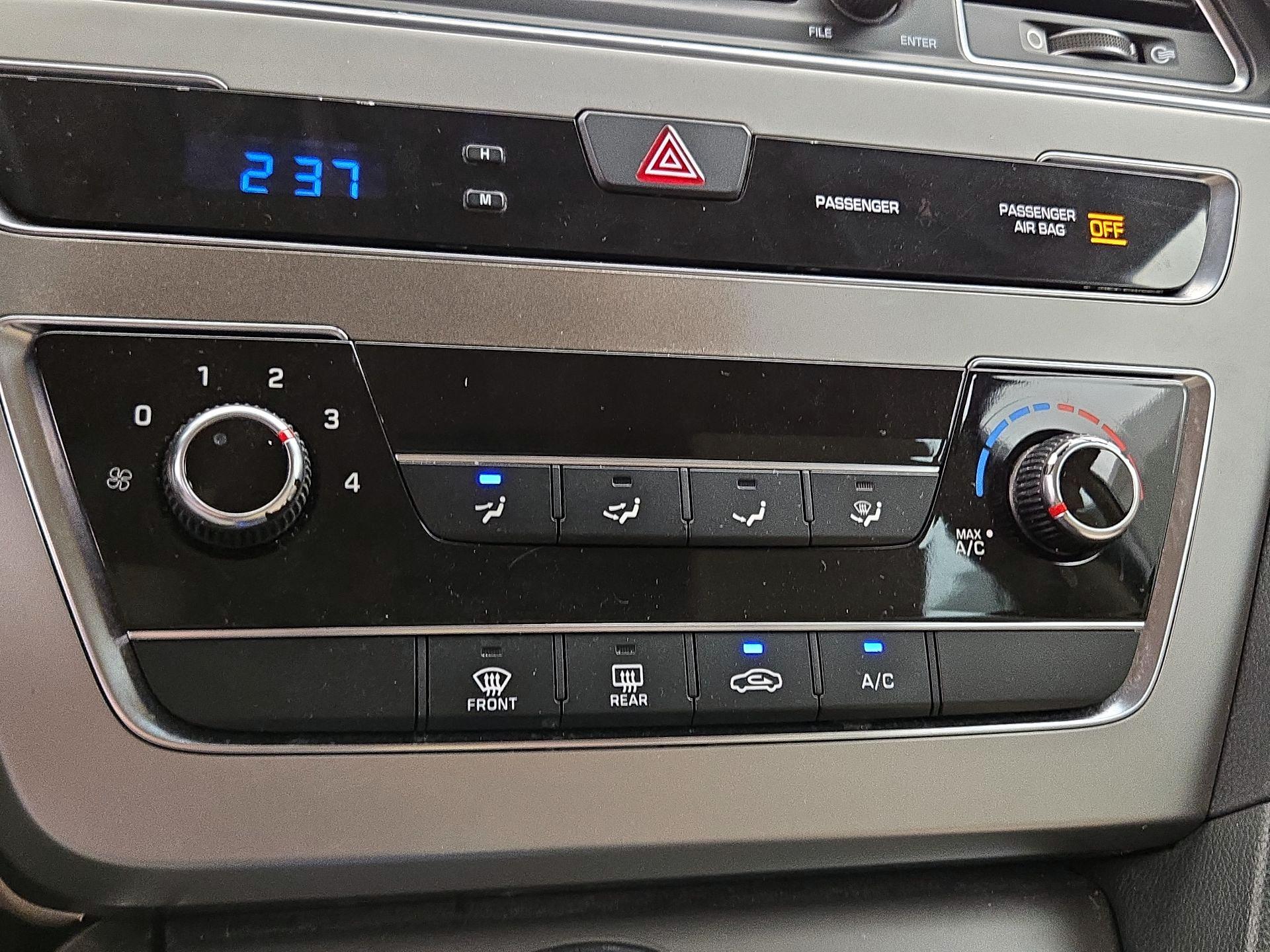 Thumbnail: 2015 Hyundai Sonata - 15