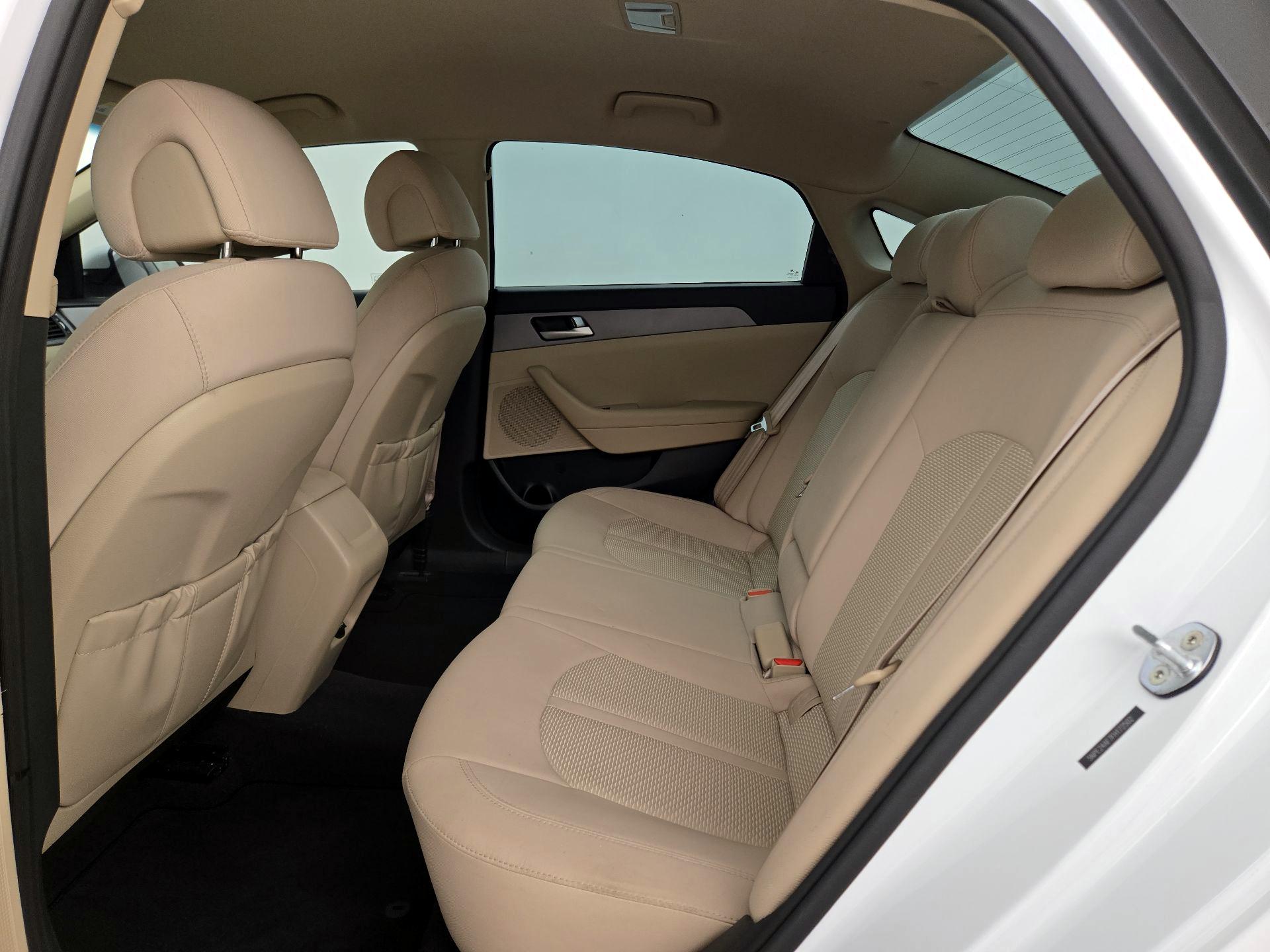 Thumbnail: 2015 Hyundai Sonata - 18