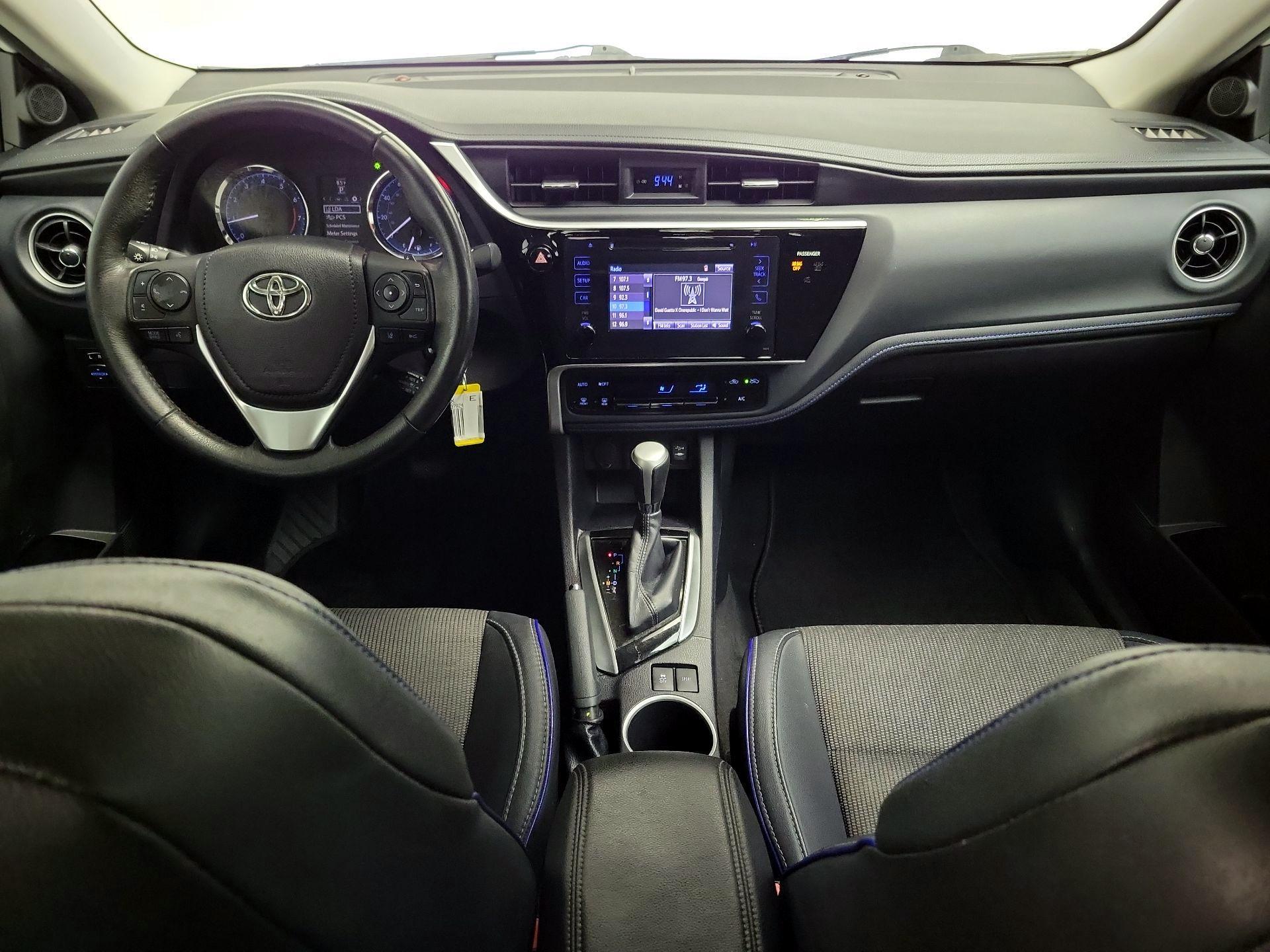 Thumbnail: 2017 Toyota Corolla - 9