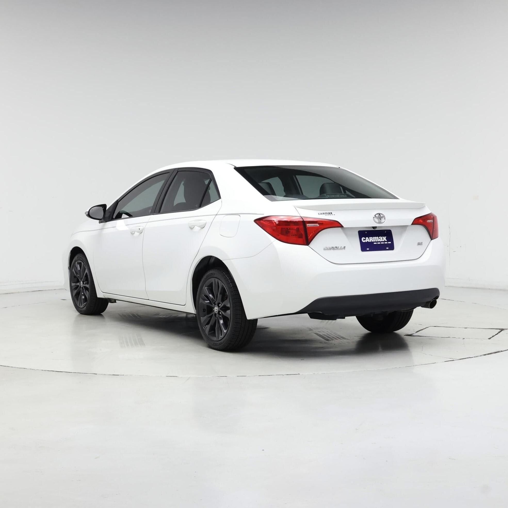 Thumbnail: 2017 Toyota Corolla - 2