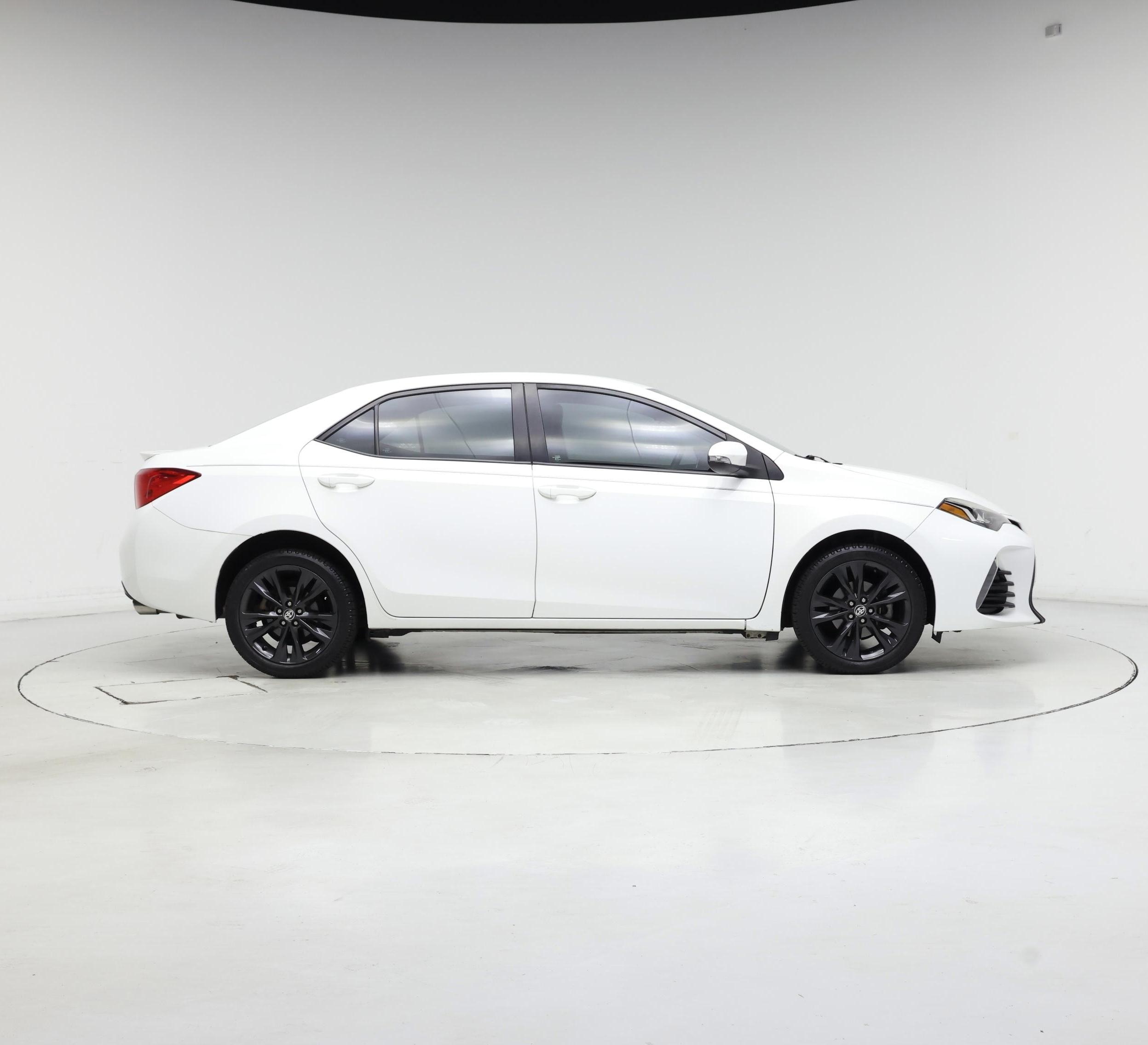 Thumbnail: 2017 Toyota Corolla - 7