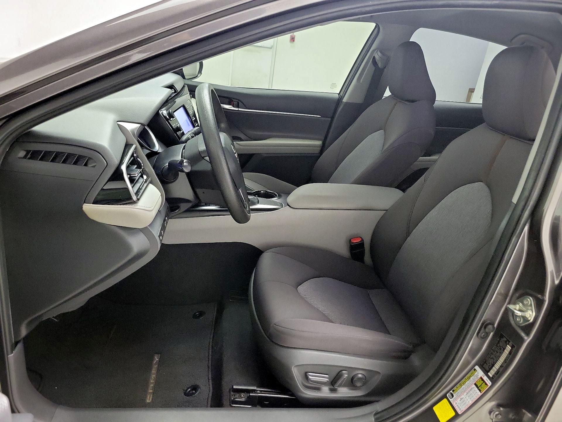 Thumbnail: 2020 Toyota Camry - 11