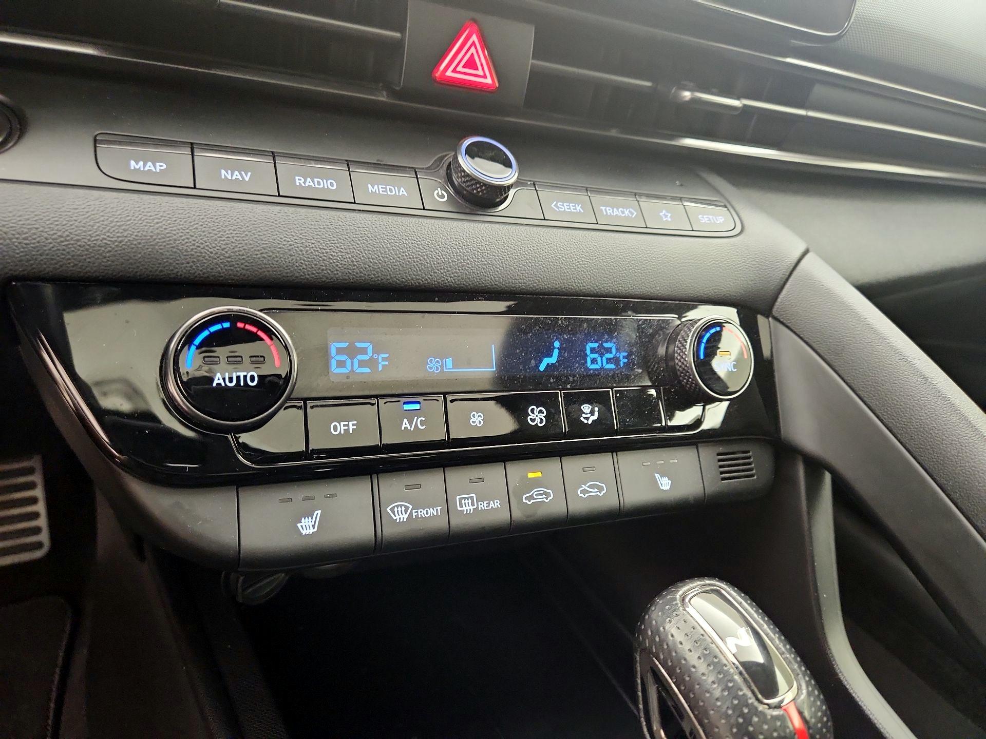 Thumbnail: 2023 Hyundai Elantra - 17