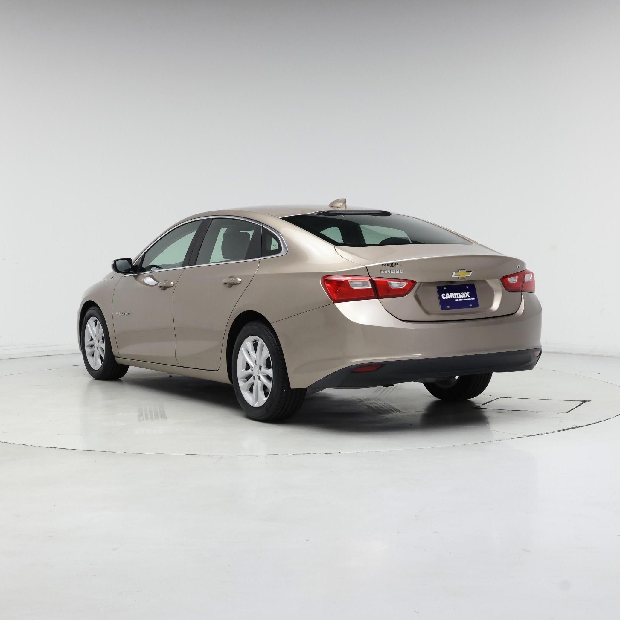 Thumbnail: 2018 Chevrolet Malibu - 2