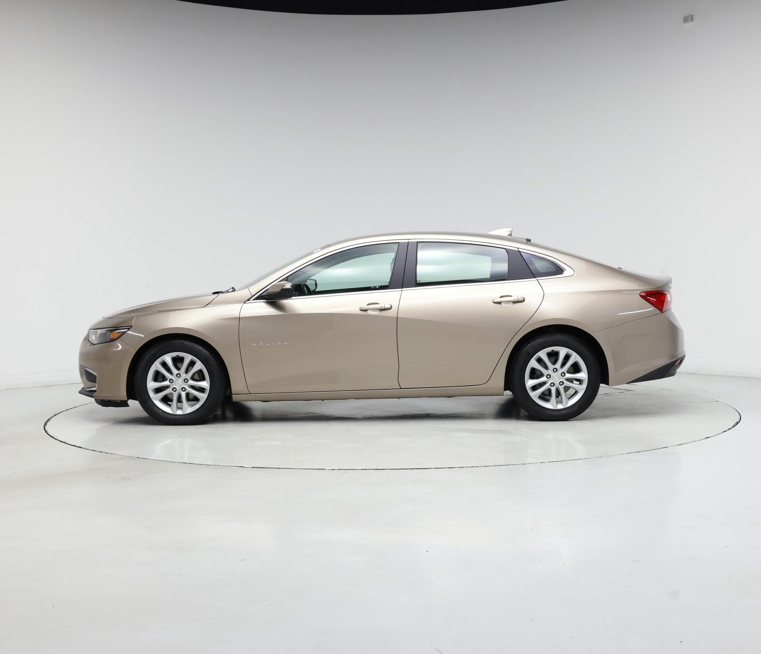 Thumbnail: 2018 Chevrolet Malibu - 3