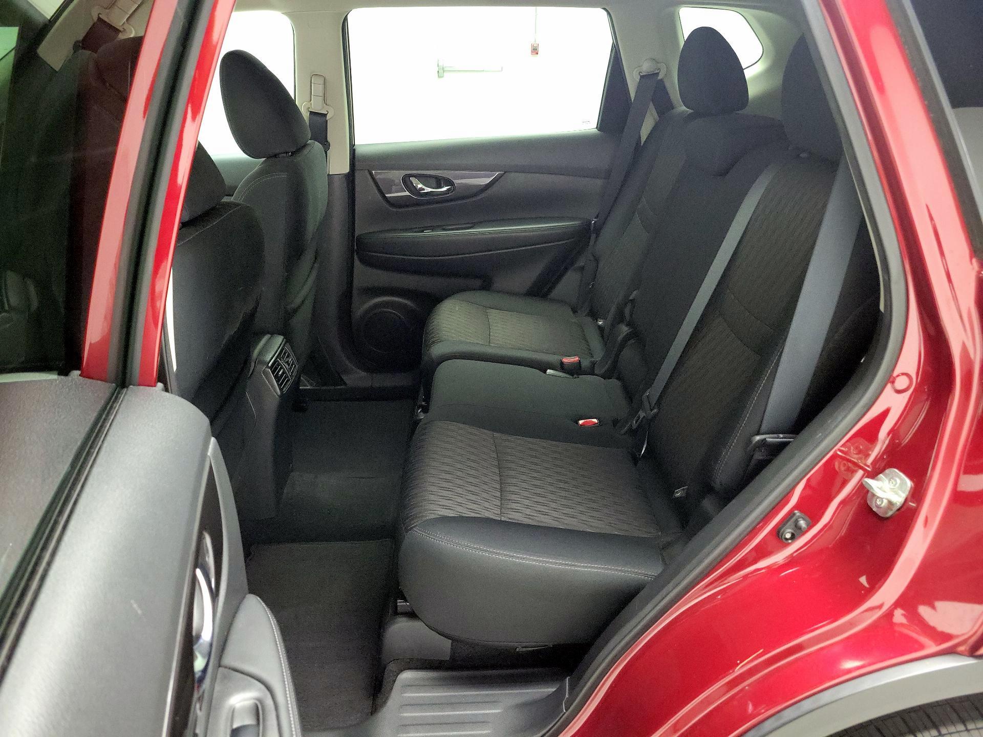 Thumbnail: 2019 Nissan Rogue - 19