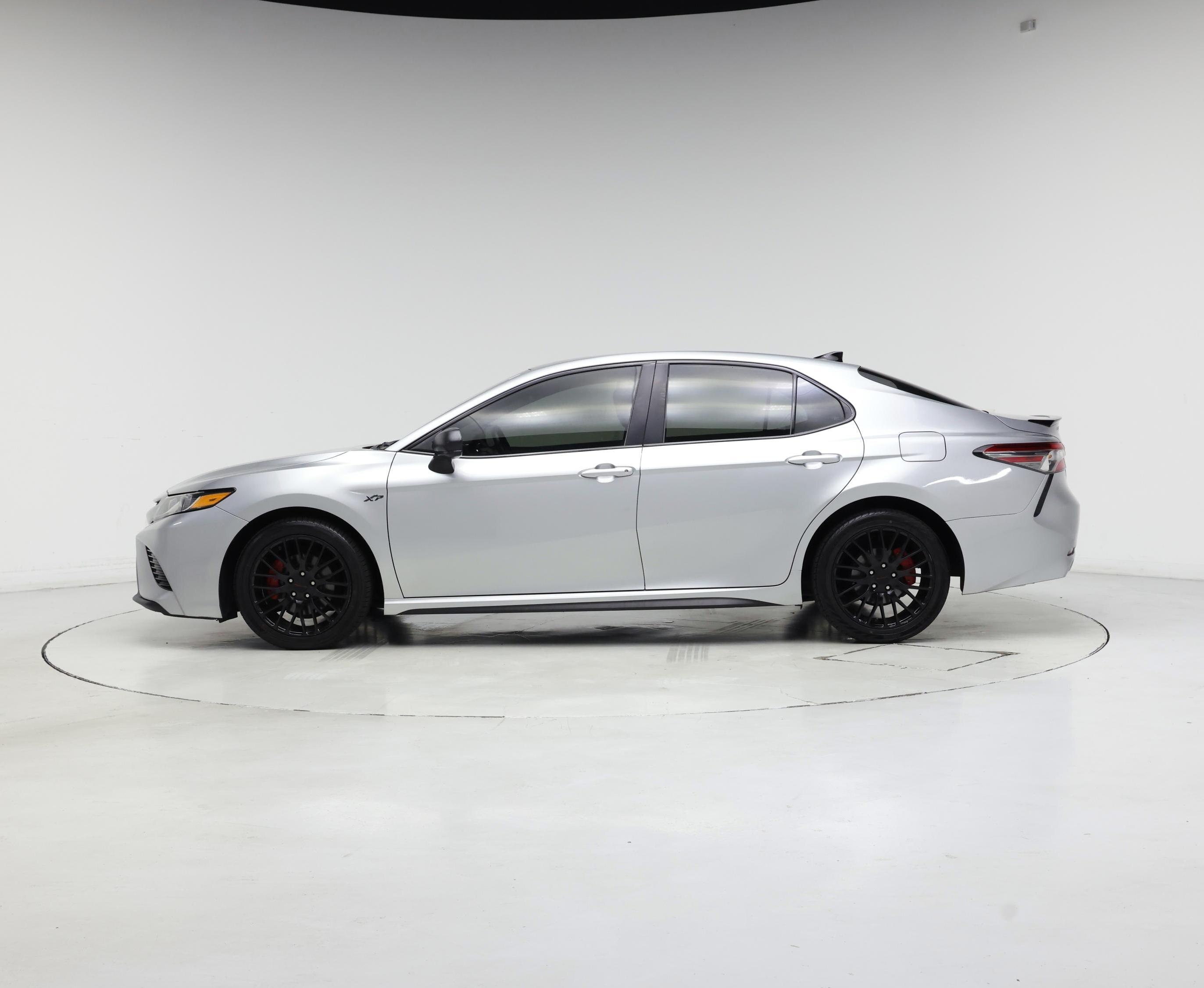 Thumbnail: 2019 Toyota Camry - 3