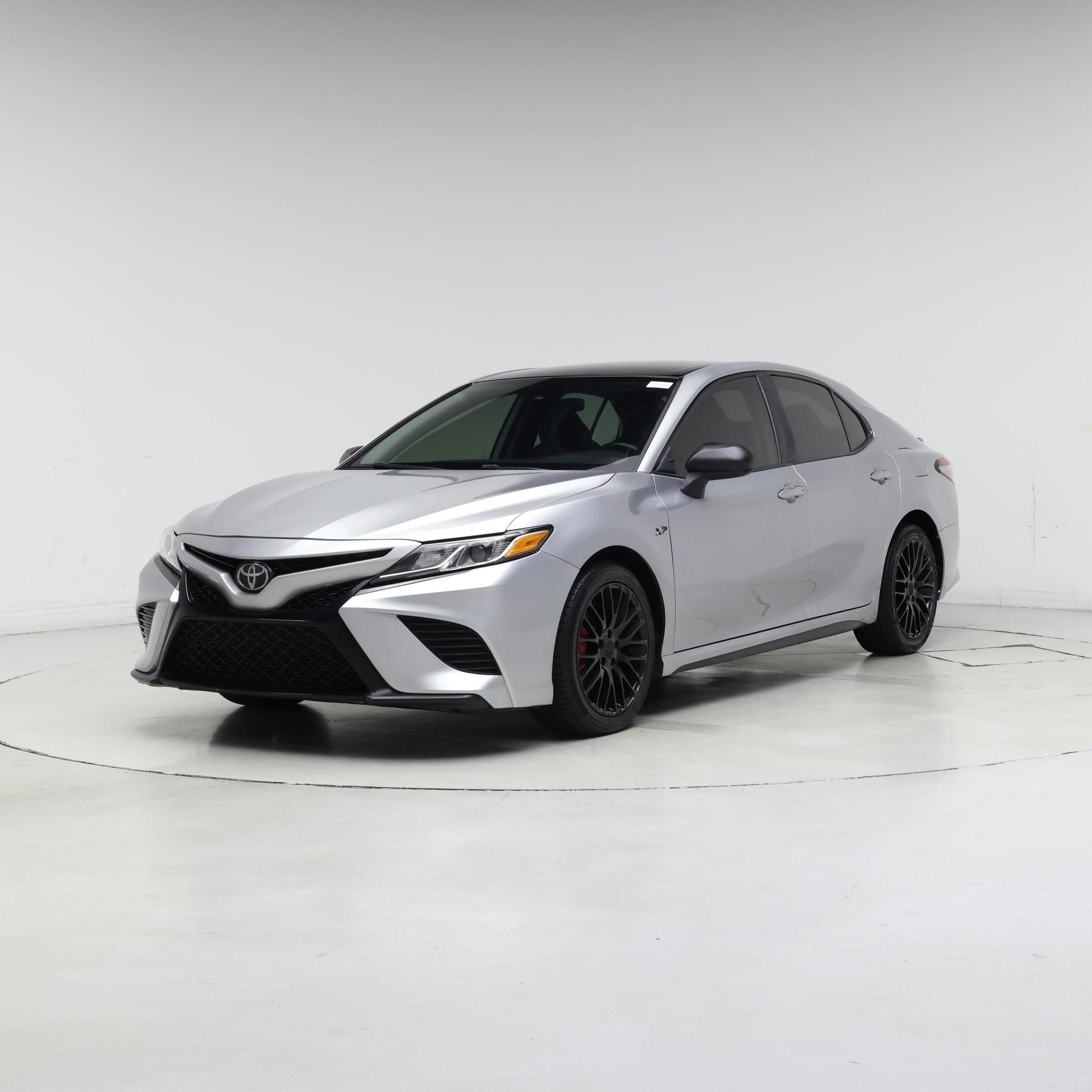 Thumbnail: 2019 Toyota Camry - 4