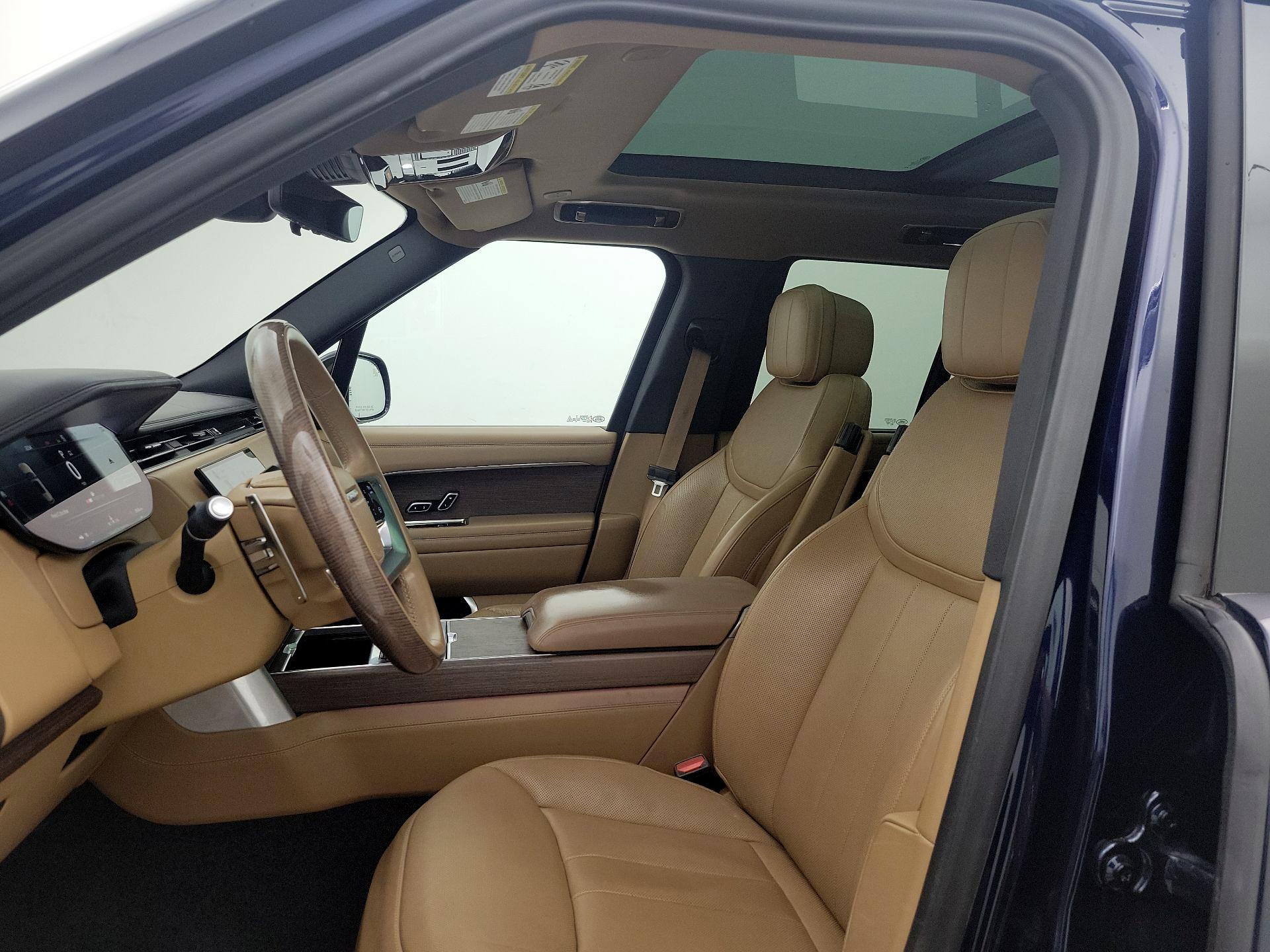Thumbnail: 2023 Land Rover Range Rover - 20