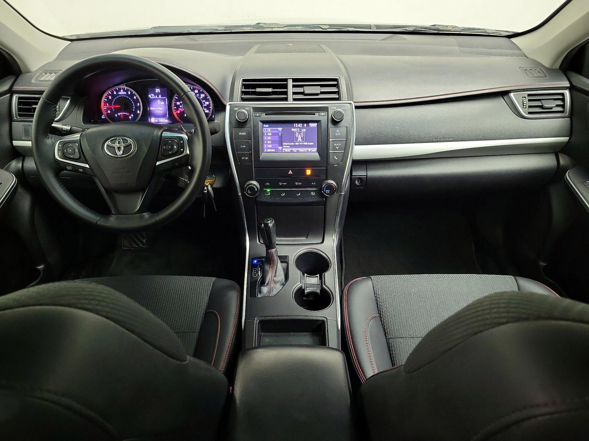Thumbnail: 2016 Toyota Camry - 9