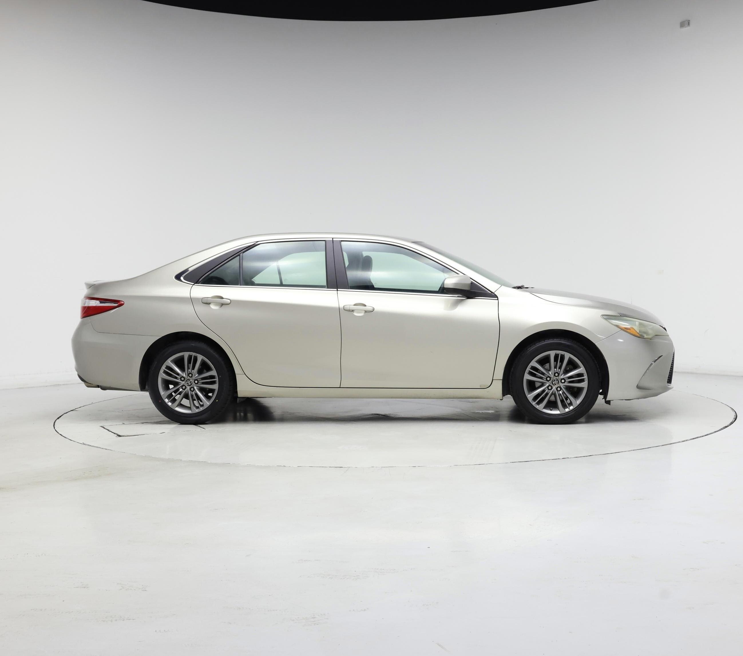Thumbnail: 2016 Toyota Camry - 7