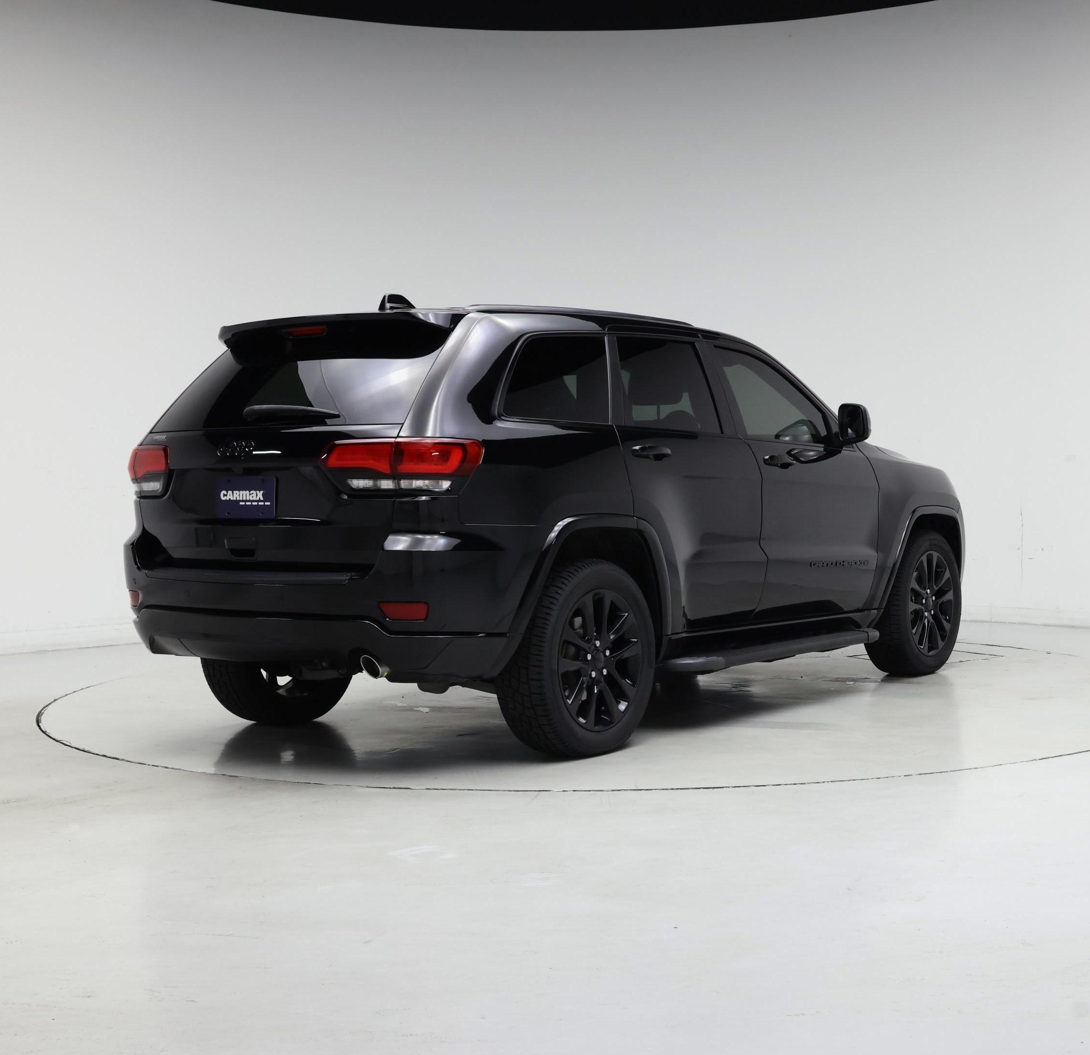 Thumbnail: 2018 Jeep Grand Cherokee - 8